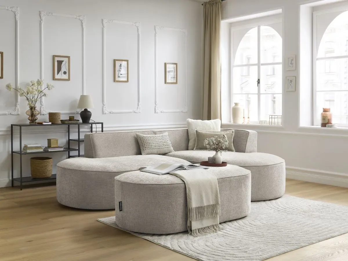 Canapé d'angle fixe ROUSSEAU tissu texturé avec pouf beige  angle droit BOBOCHIC 5 places