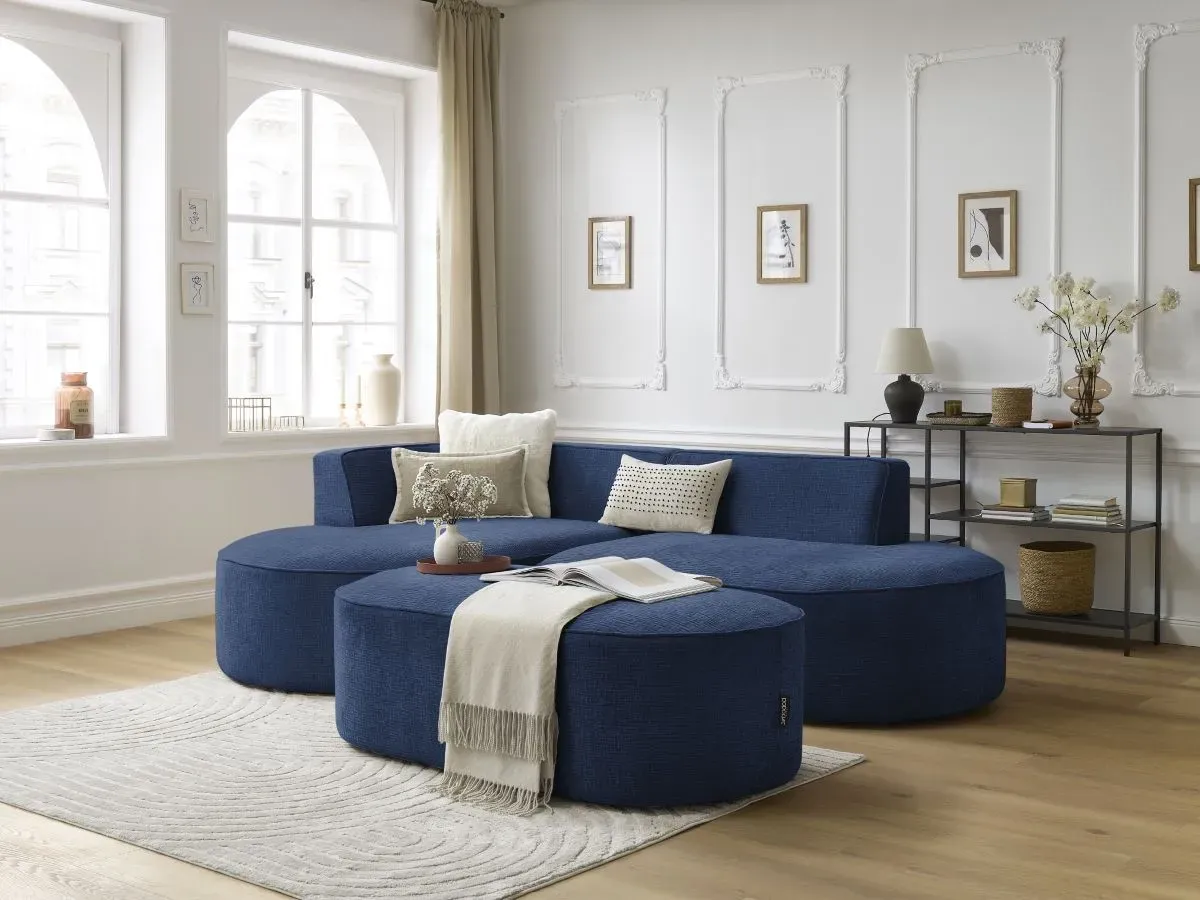 Canapé d'angle fixe ROUSSEAU tissu texturé avec pouf bleu foncé  angle gauche BOBOCHIC 5 places