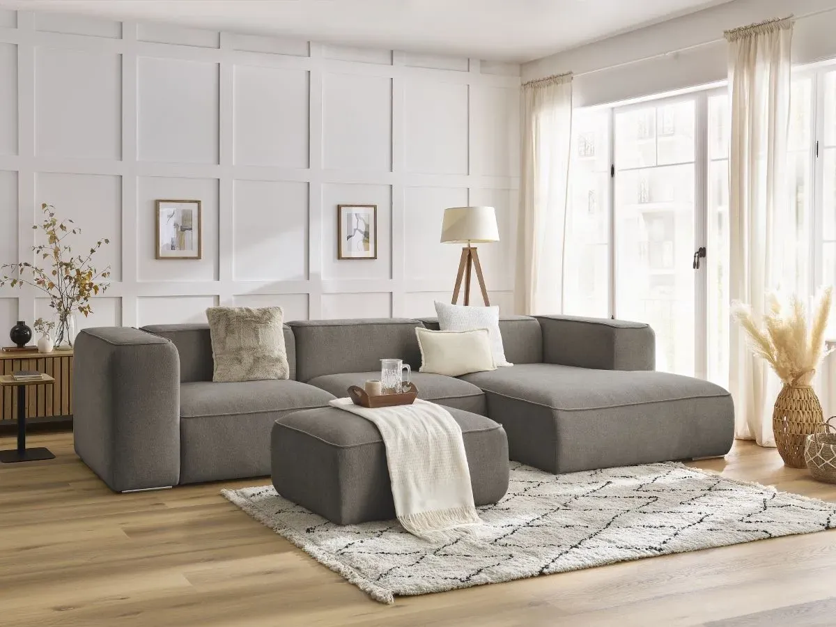 Canapé d'angle fixe ZEPHYR avec pouf taupe  angle droit BOBOCHIC 5 places