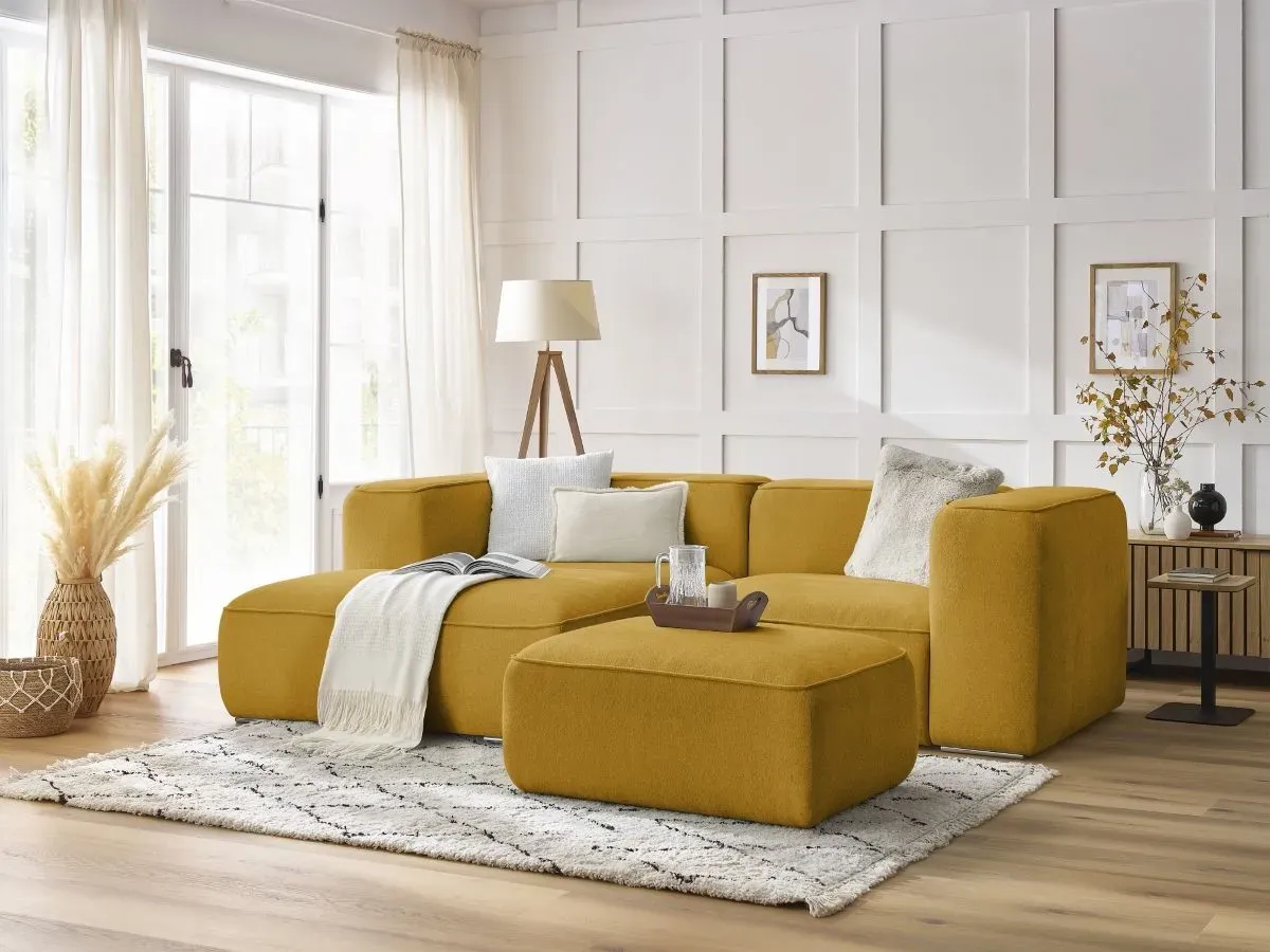 Canapé d'angle fixe compact ZEPHYR avec pouf jaune  angle gauche BOBOCHIC 4 places
