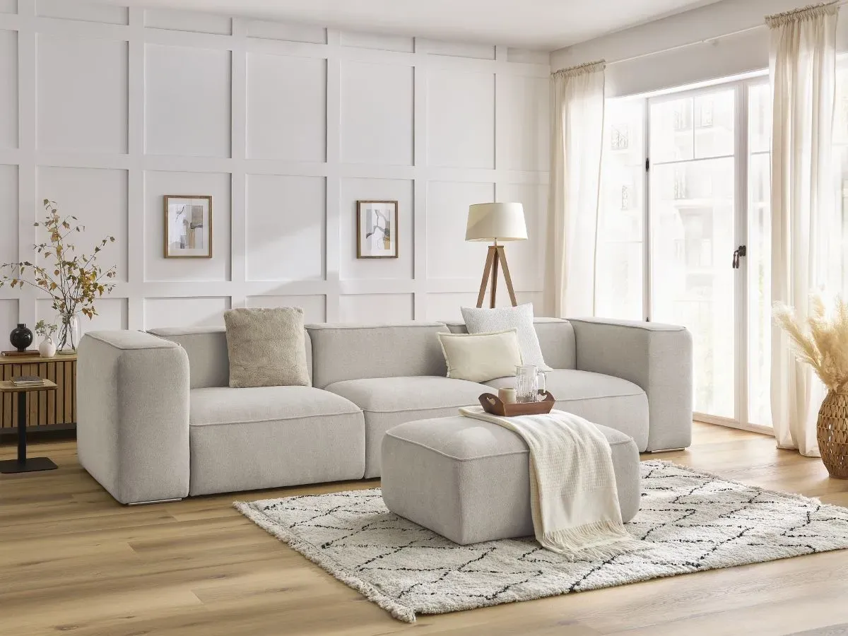 Canapé droit fixe 3 places ZEPHYR avec pouf beige   BOBOCHIC