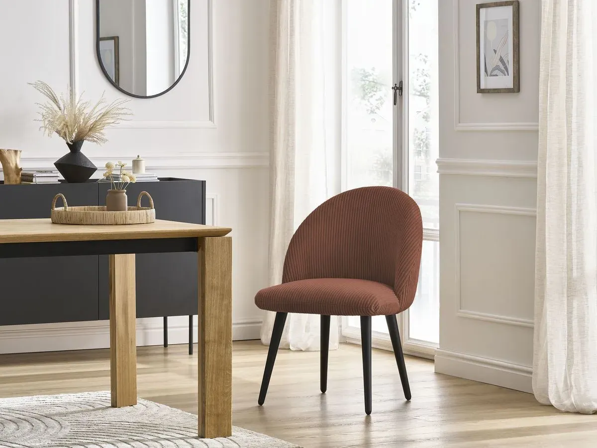 Chaise LALIE tissu velours côtelé et pieds scandinaves noirs orange   BOBOCHIC