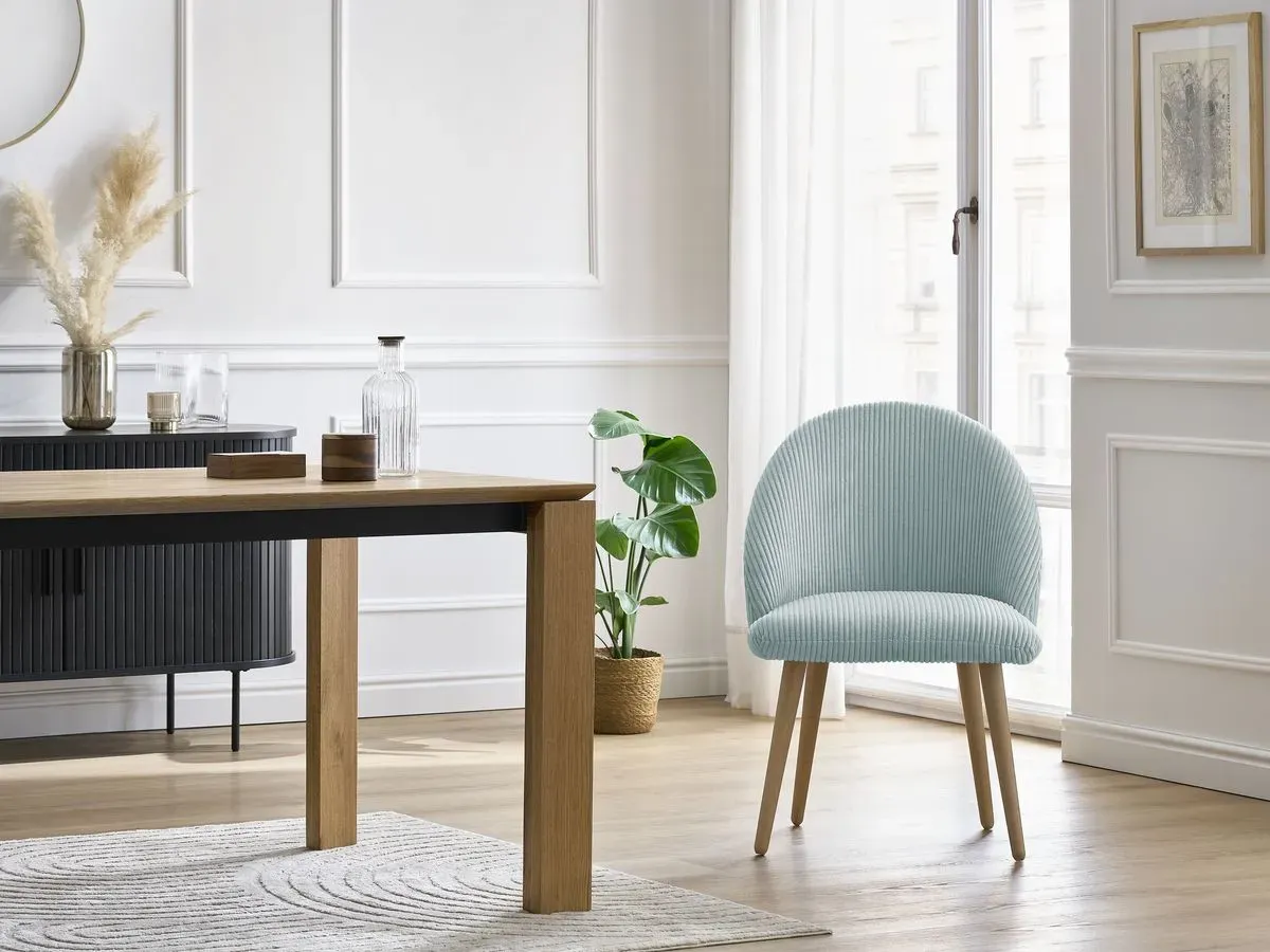 Chaise LALIE tissu velours côtelé et pieds scandinaves bois bleu clair   BOBOCHIC