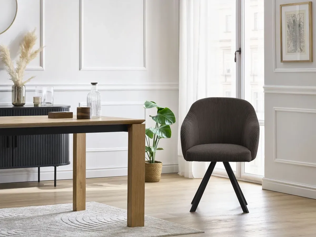 Chaise SOPHIE tissu velours côtelé et pieds étoile taupe   BOBOCHIC