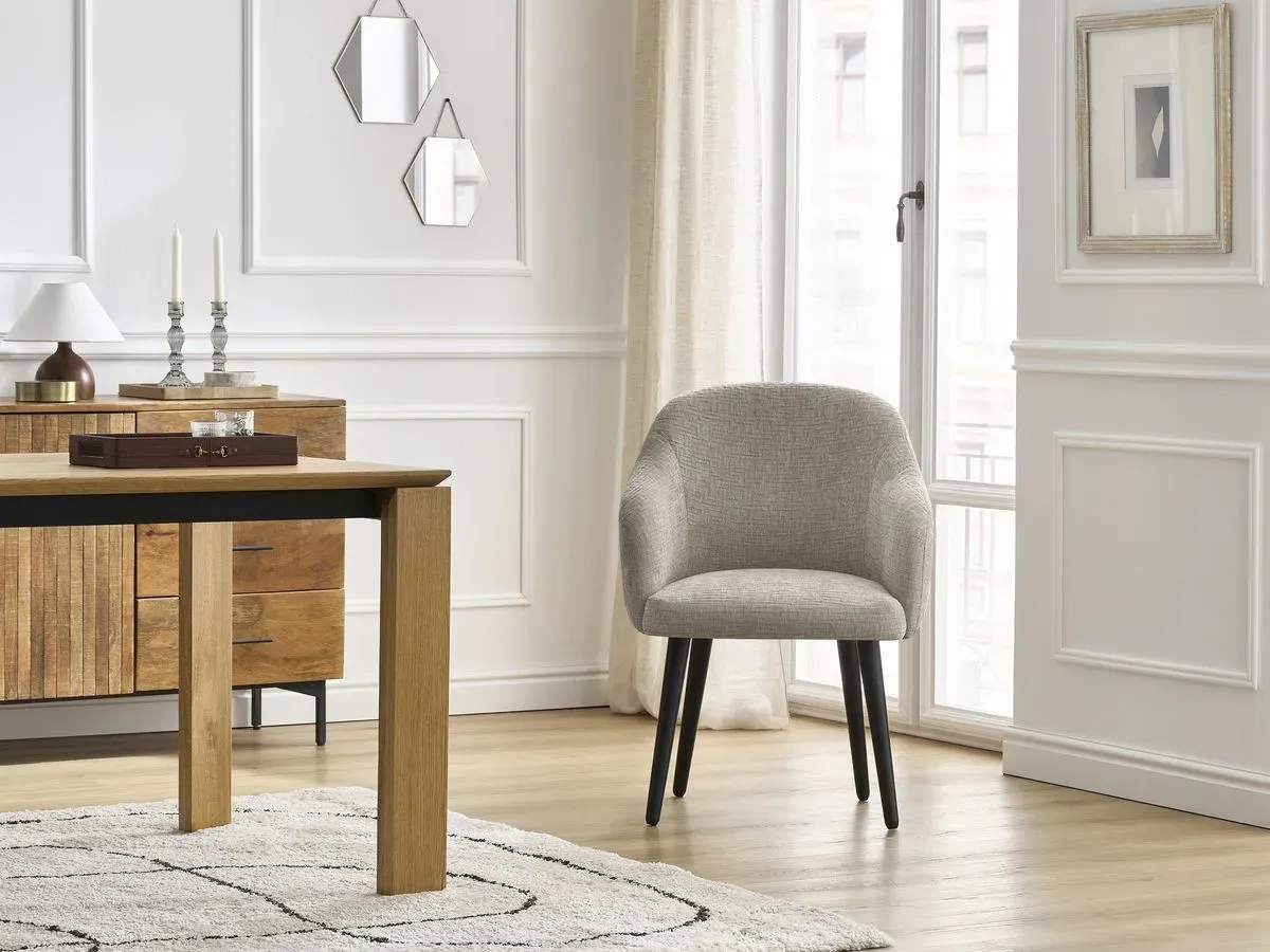 Chaise SOPHIE tissu texturé et pieds scandinaves noirs beige   BOBOCHIC