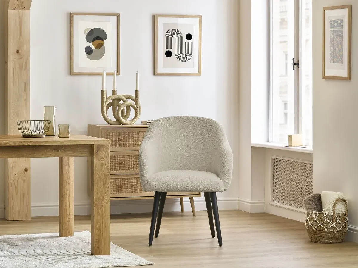 Chaise SOPHIE tissu bouclette et pieds scandinaves noirs beige   BOBOCHIC