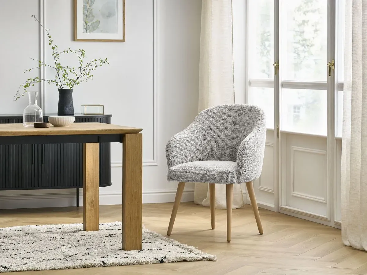 Chaise SOPHIE tissu chiné et pieds scandinaves bois gris clair   BOBOCHIC
