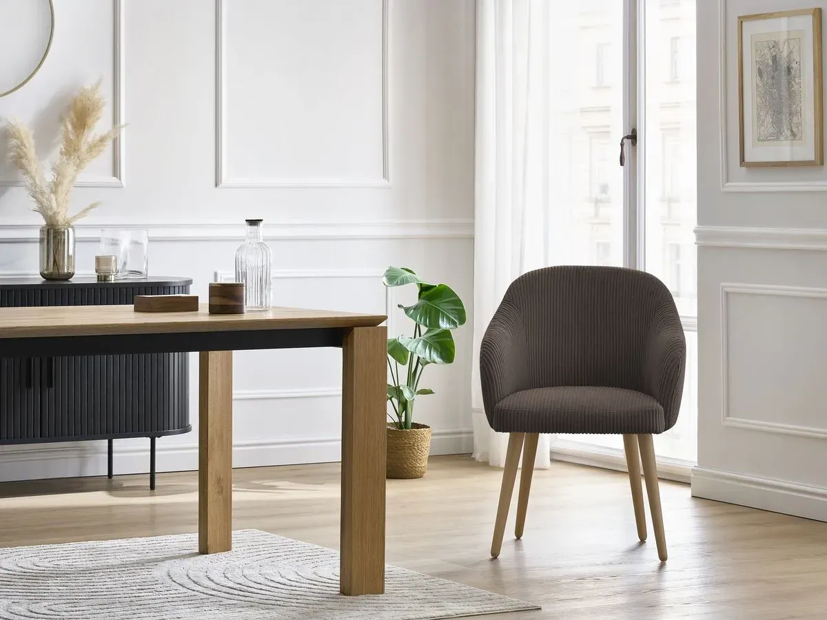 Chaise SOPHIE tissu velours côtelé et pieds scandinaves bois marron   BOBOCHIC