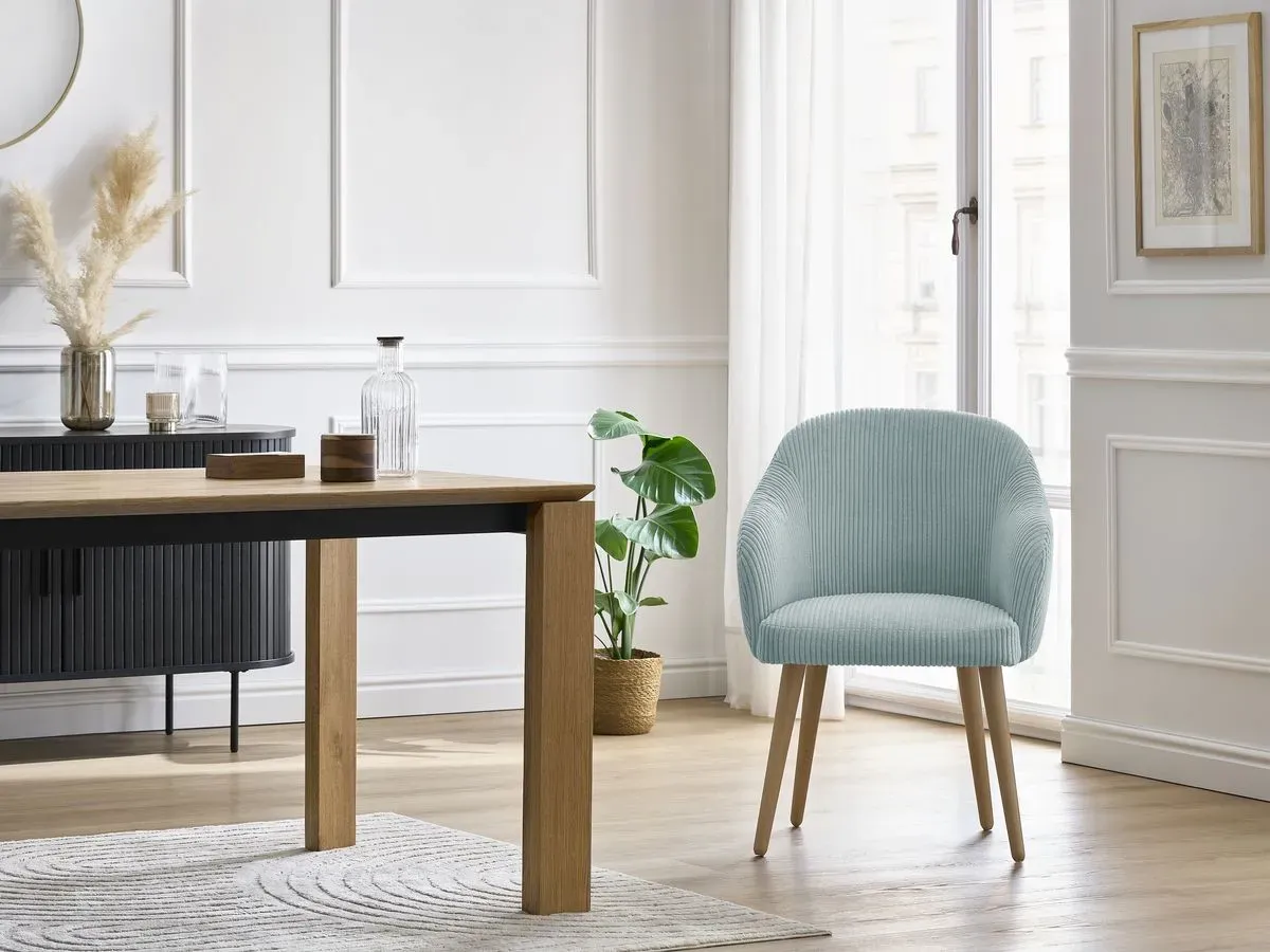 Lot de chaises SOPHIE tissu velours côtelé et pieds scandinaves bois bleu clair   BOBOCHIC