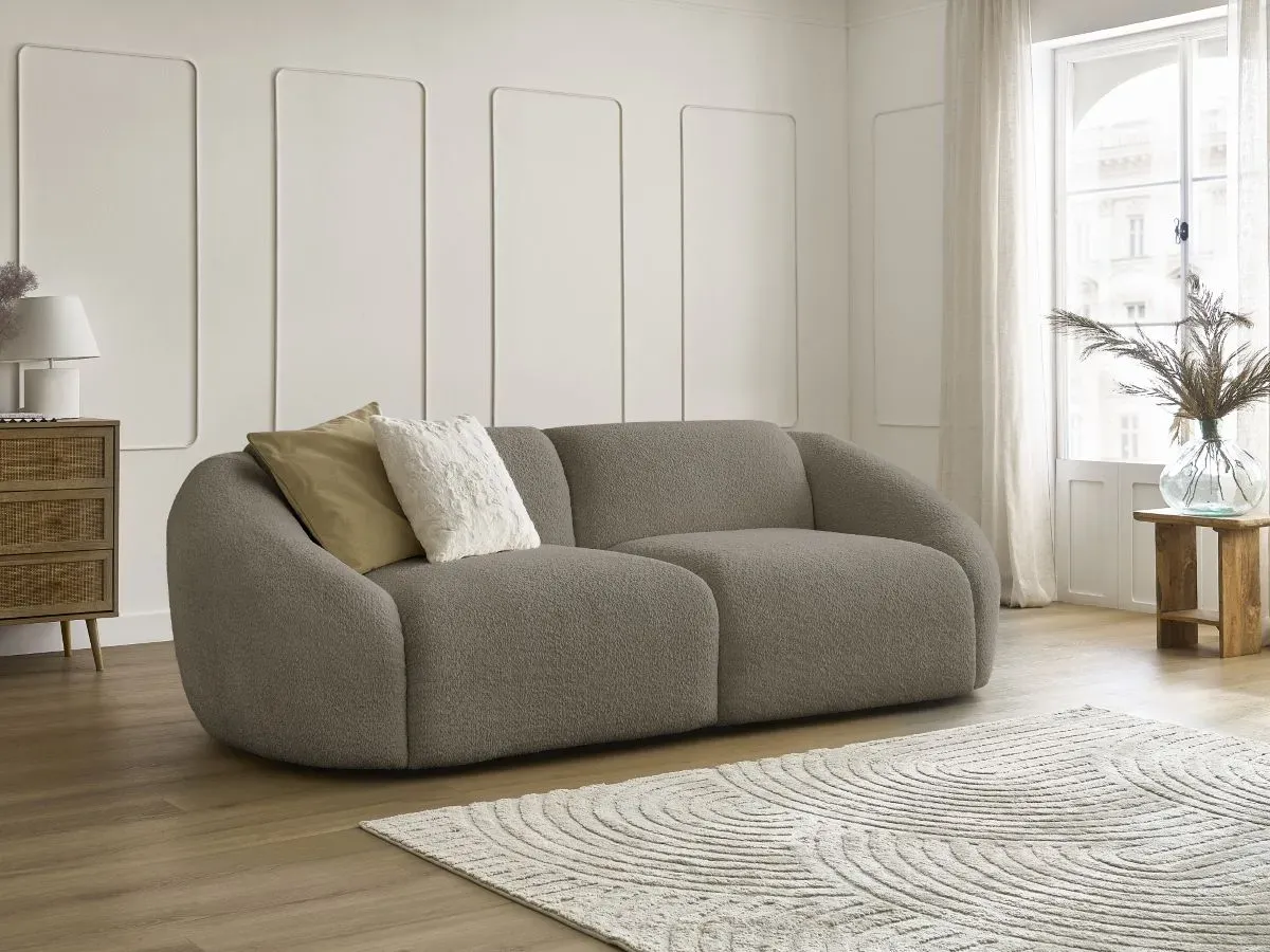 Canapé droit fixe 3 places TINA tissu bouclette taupe   BOBOCHIC