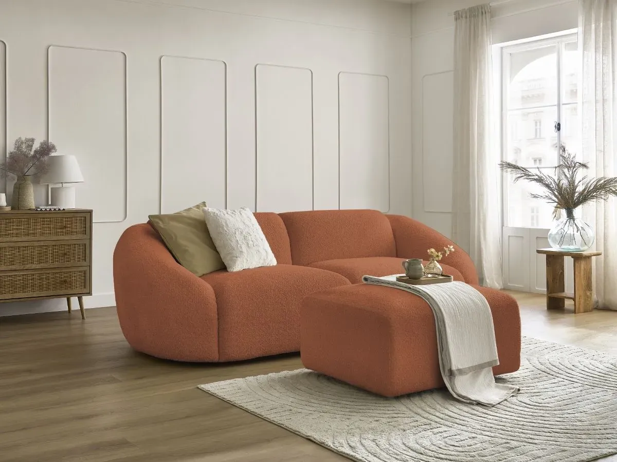 Canapé droit fixe 3 places TINA tissu bouclette avec pouf orange   BOBOCHIC