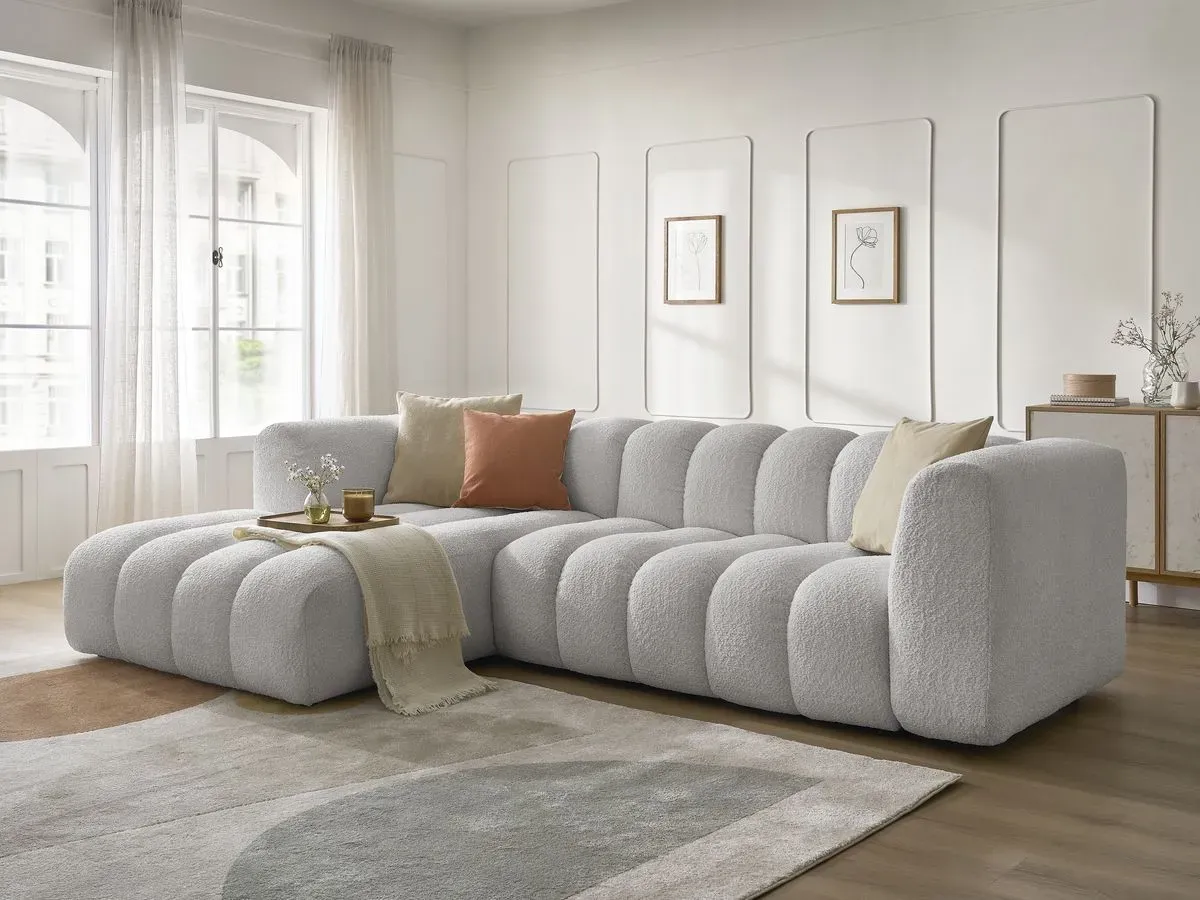 Canapé d'angle fixe TALIA tissu bouclette gris clair  angle gauche BOBOCHIC 4 places