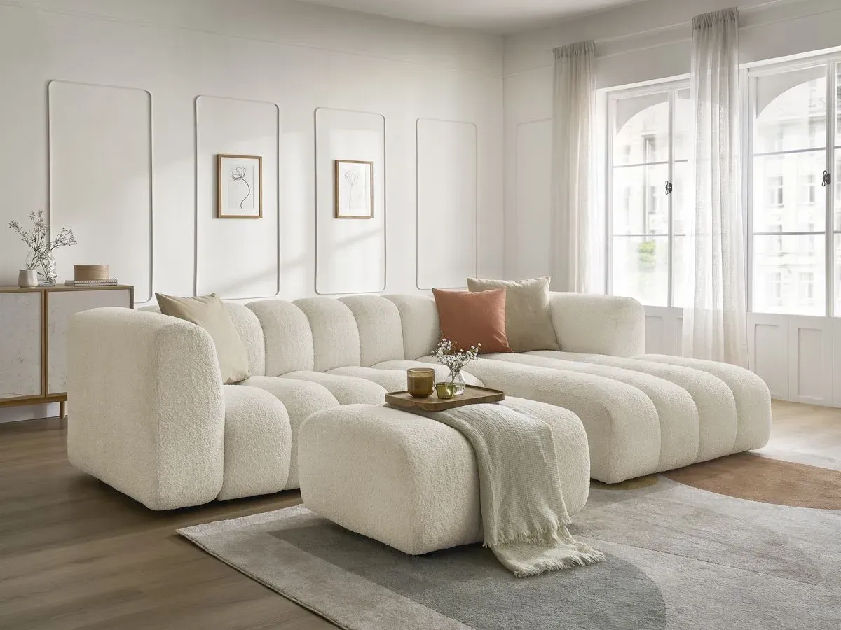 Canapé d'angle fixe TALIA tissu bouclette avec pouf beige  angle droit BOBOCHIC 4 places