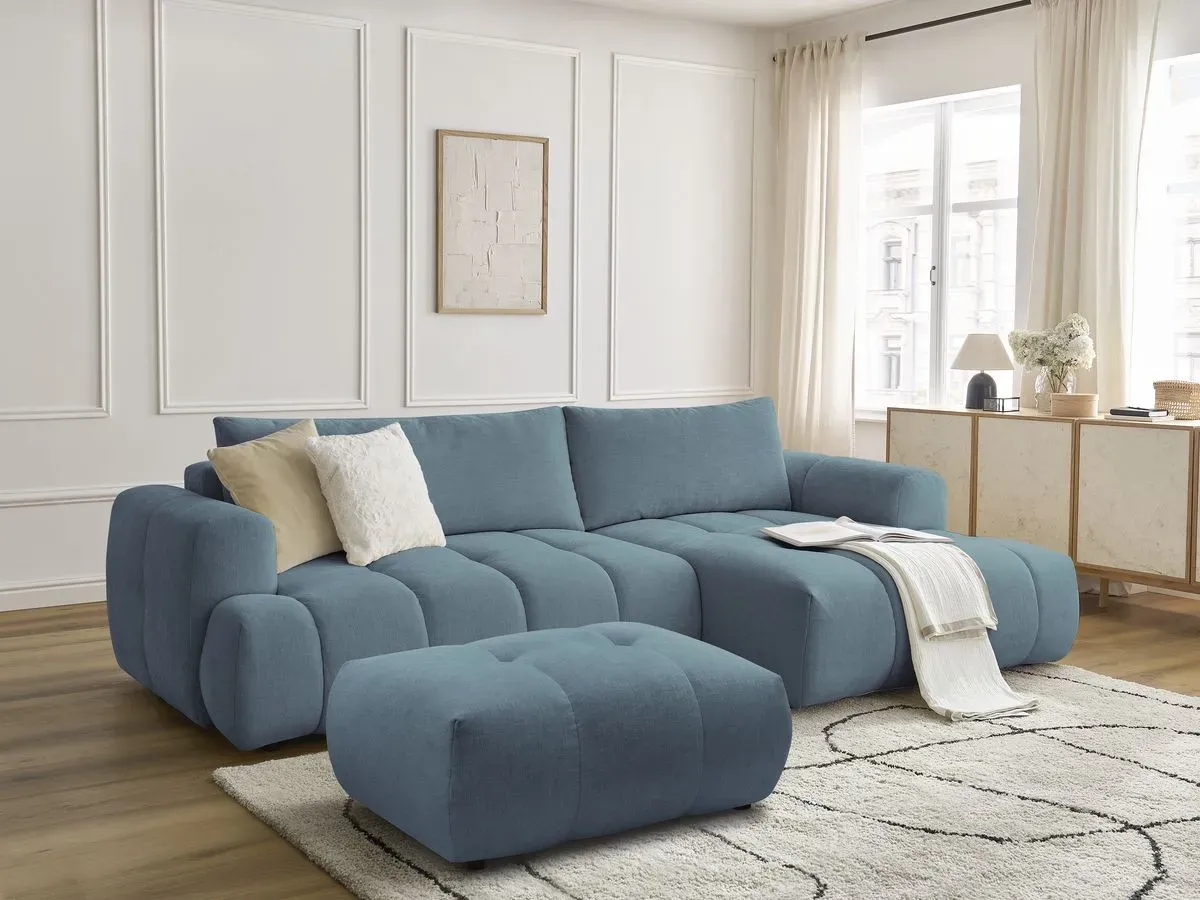 Canapé d'angle convertible FUJI tissu lisse avec pouf bleu clair  angle droit BOBOCHIC 3 places