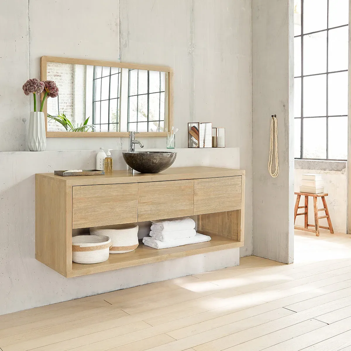 Meuble sous vasque en hévéa massif suspendu 150 cm