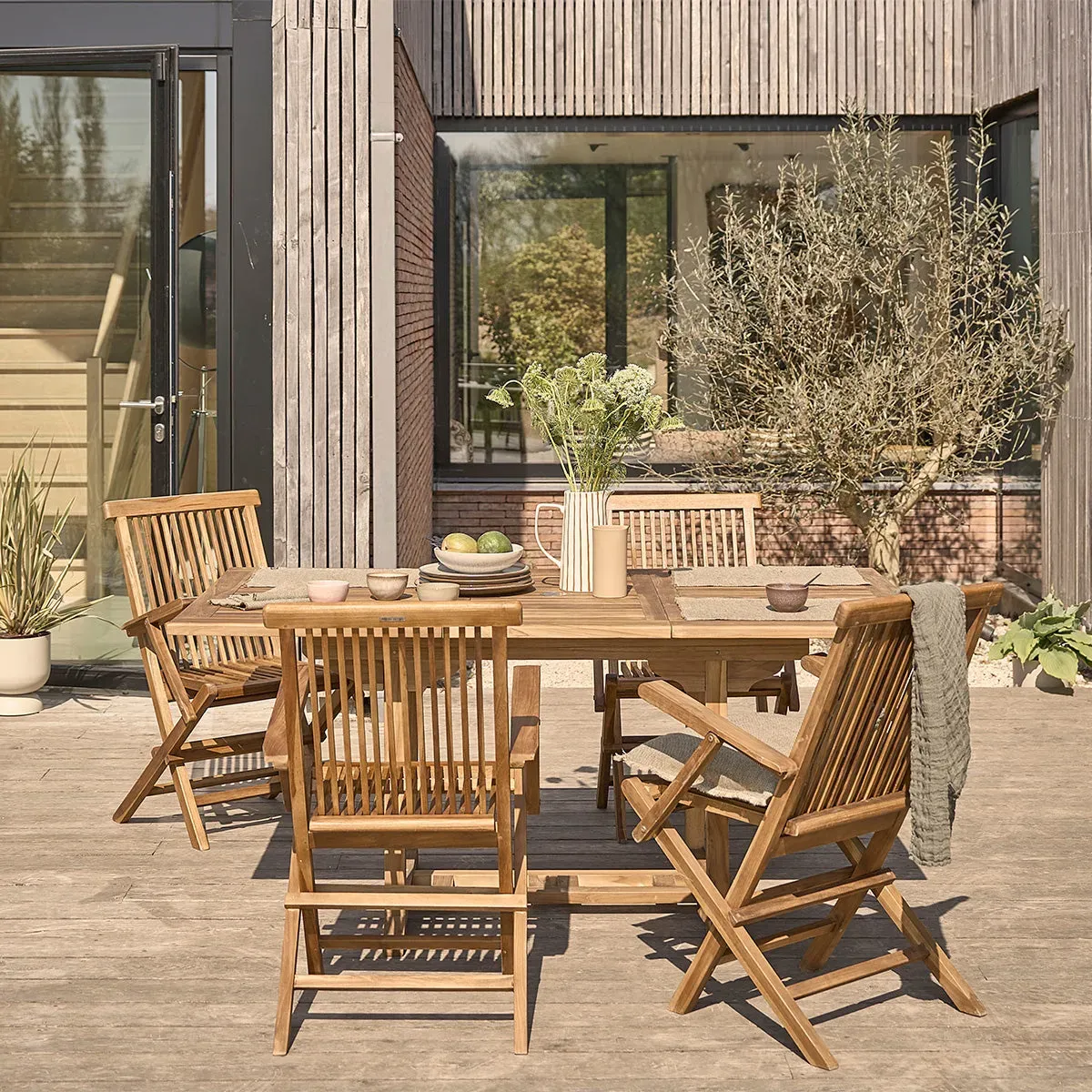 Salon de jardin en teck huilé massif extensible 4/8 places
