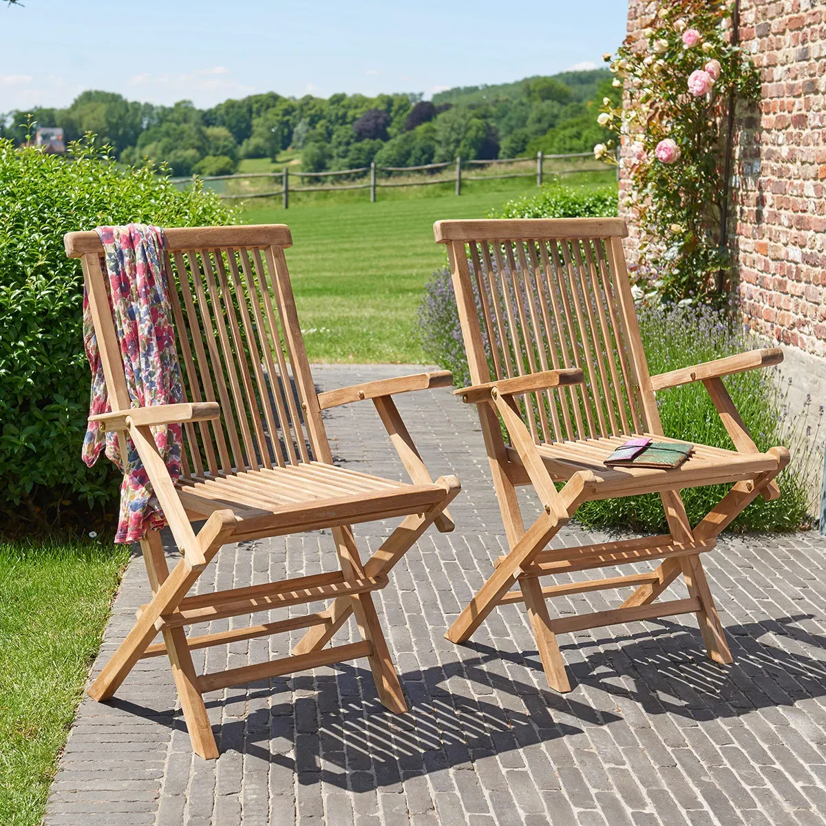 Lot de 2 fauteuils de jardin en teck massif pliant