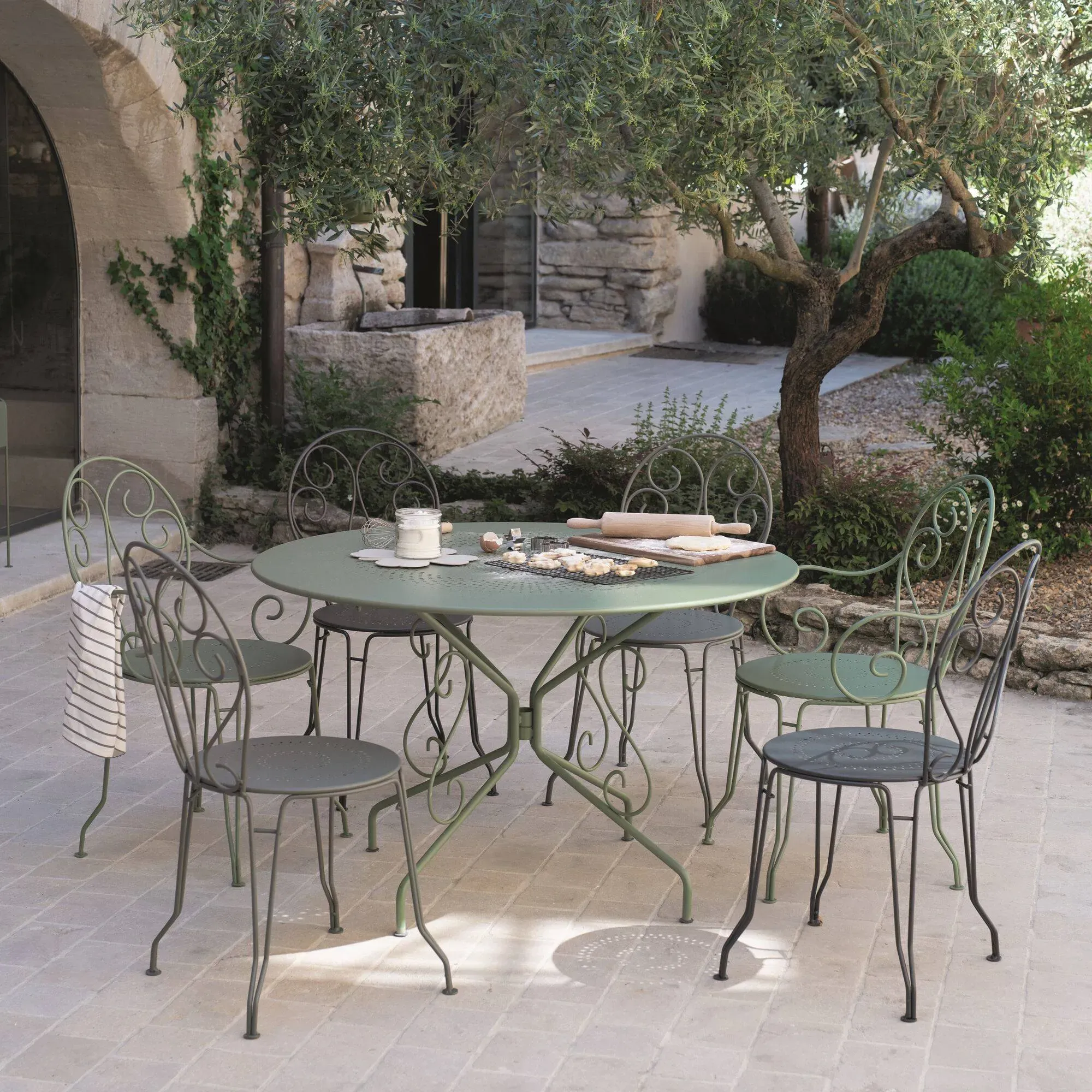 Table Ronde Ø117 cm Montmartre en Acier