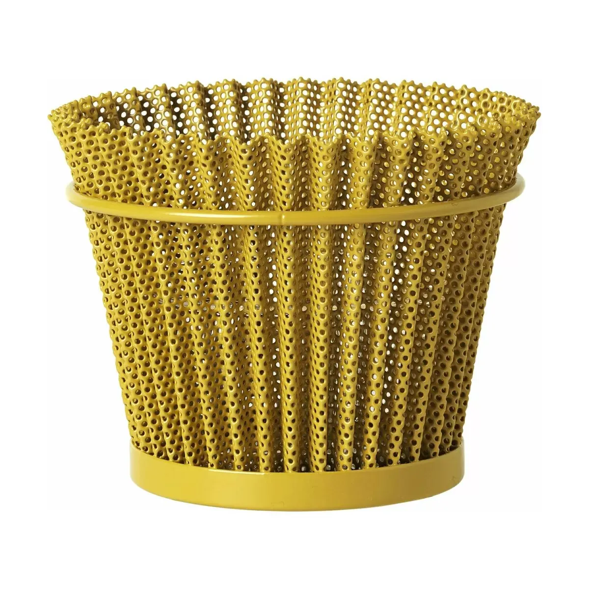 Pot de fleurs en tôle perforée moutarde 15 cm Matégot - Gubi
