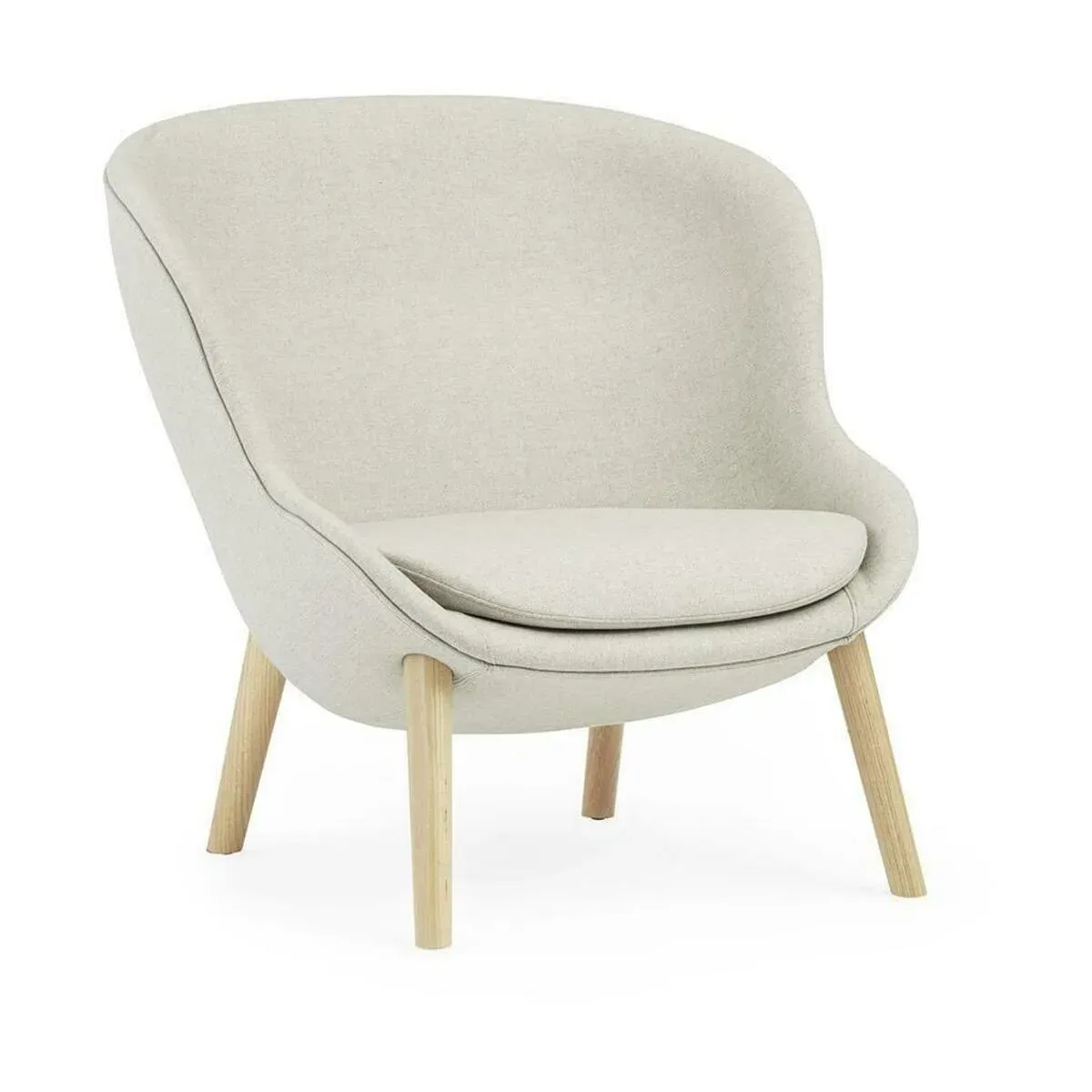 Fauteuil bas en chêne et tissu beige Hyg - Normann Copenhagen