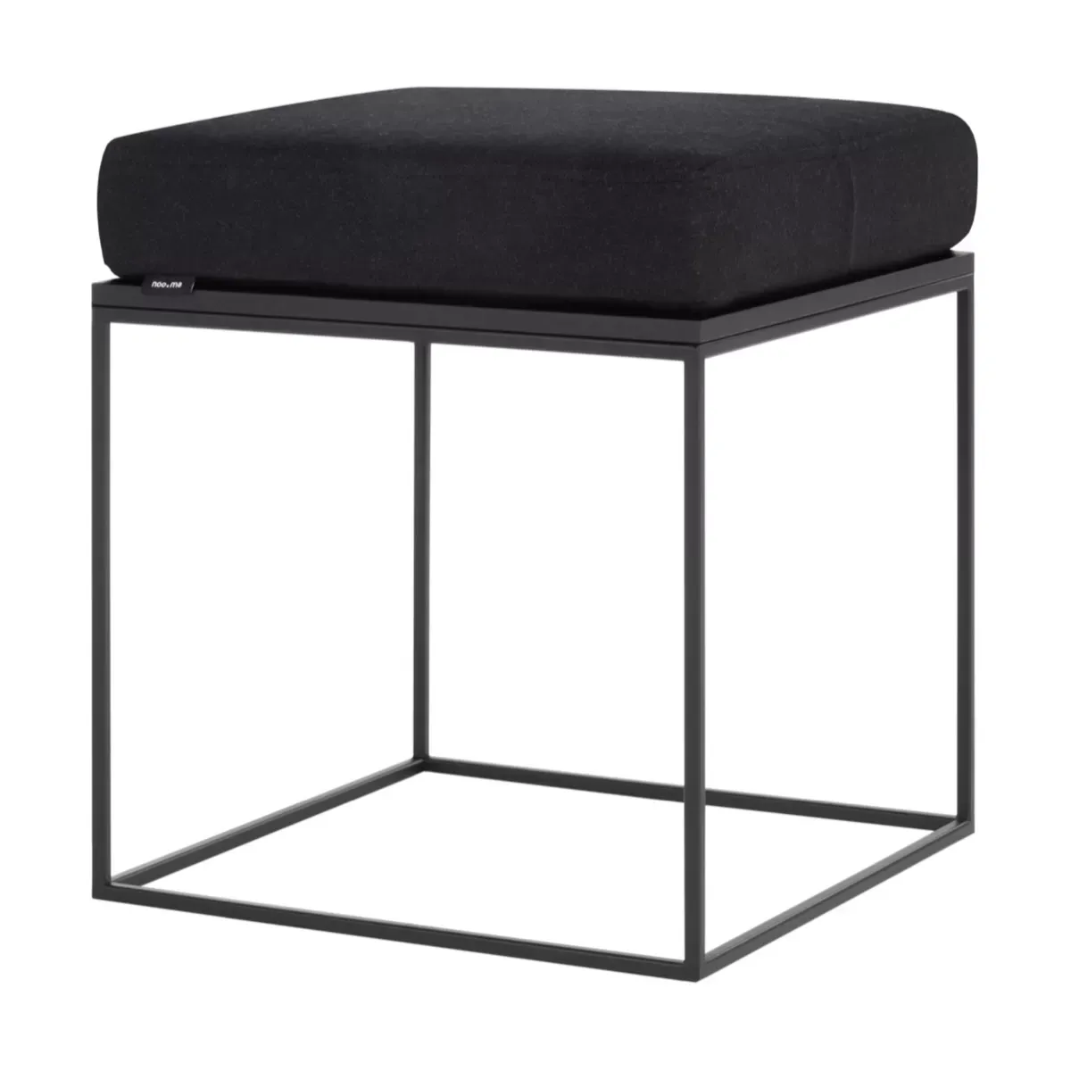 Pouf placage de chêne teinté noir et coussin noir Feo - noo.ma