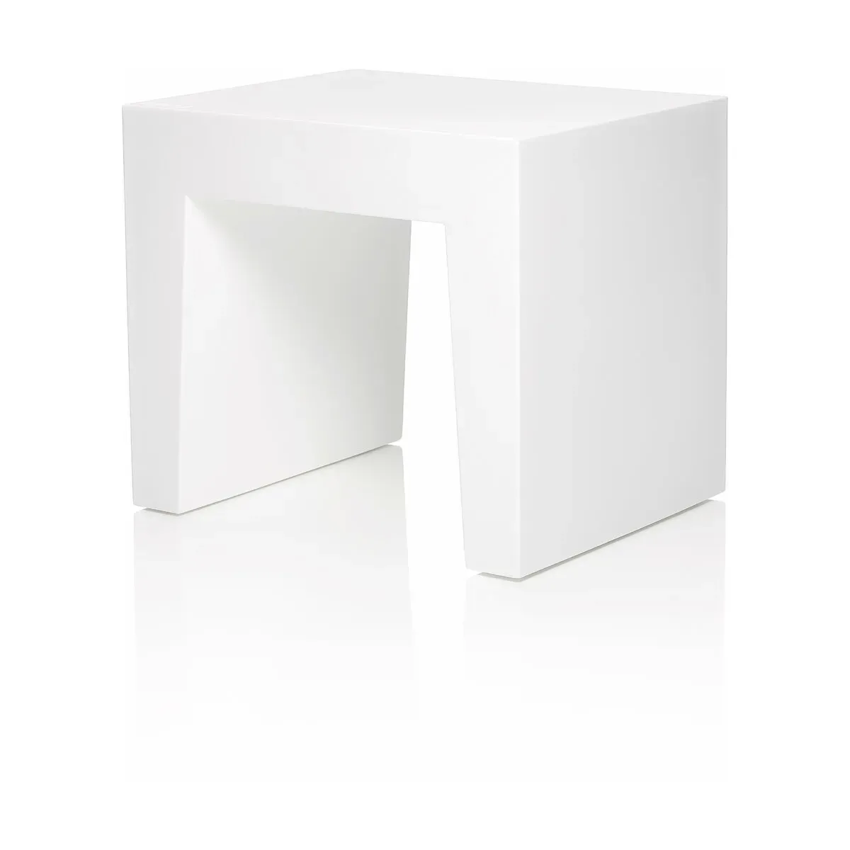 Tabouret de jardin blanc en matières recyclées Concrete - Fatboy