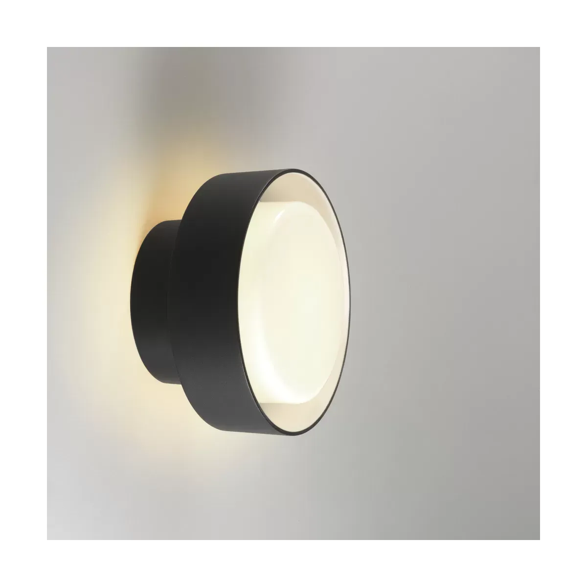 Applique murale en aluminium noir 16 cm Plaff On - Marset