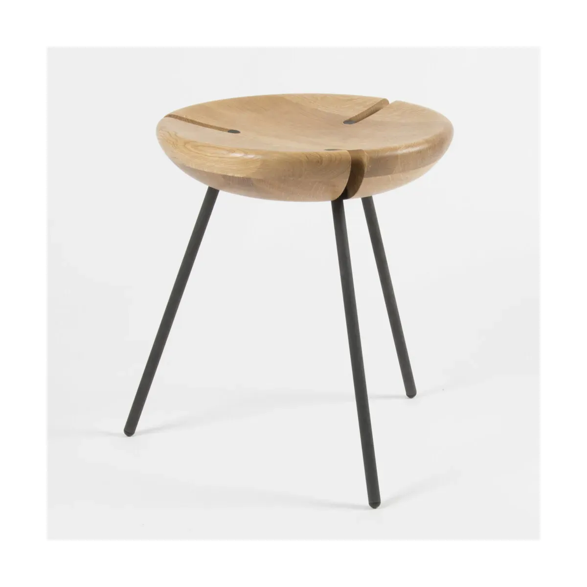 Tabouret en chêne massif et acier noir 45 cm Tribo - Objekto
