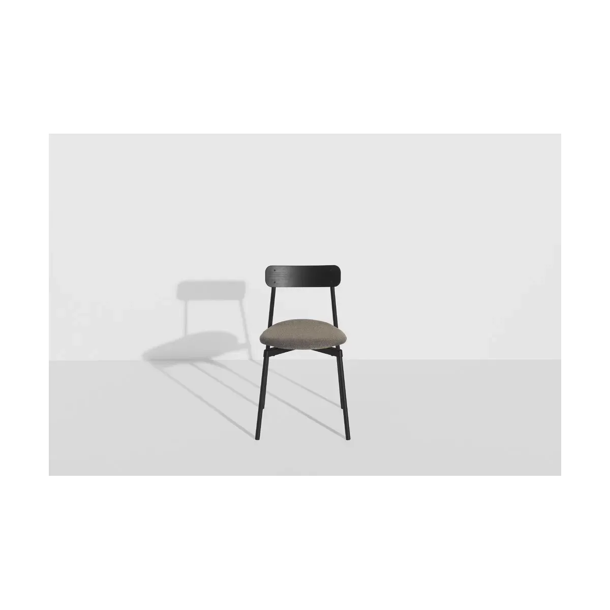 Chaise en hêtre noir tapissée 78 cm Fromme - Petite Friture