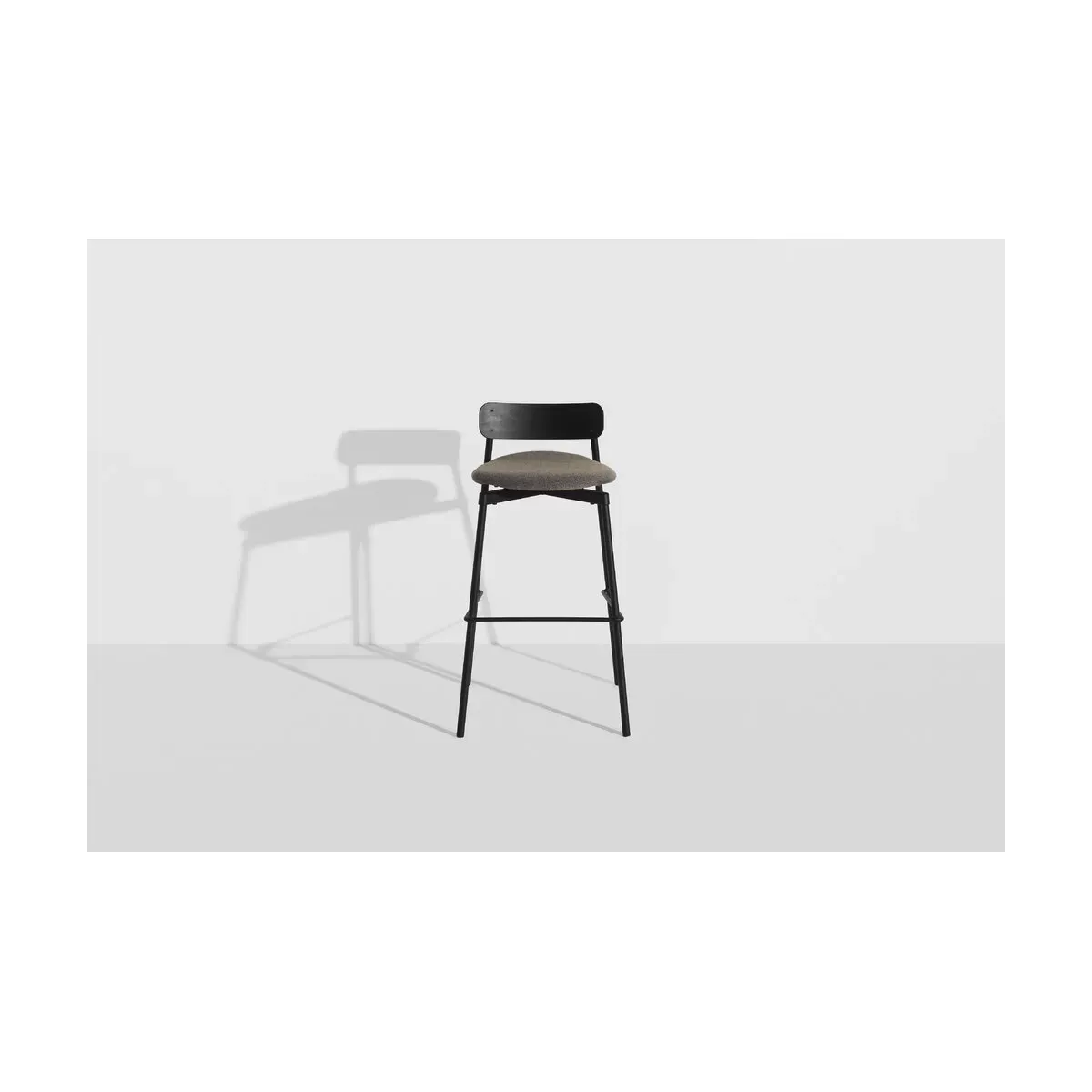 Chaise de bar en hêtre noir tapissée 91 cm Fromme - Petite Friture