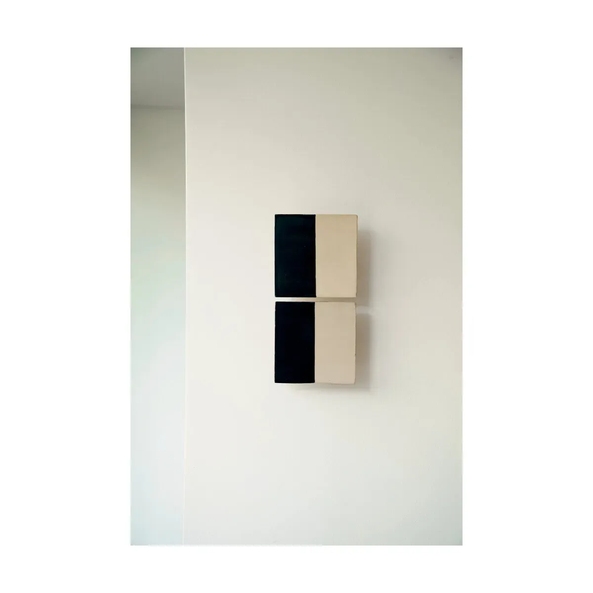 Applique murales en céramique noire 29x14cm Tiles Line - Violaine d'Harcourt