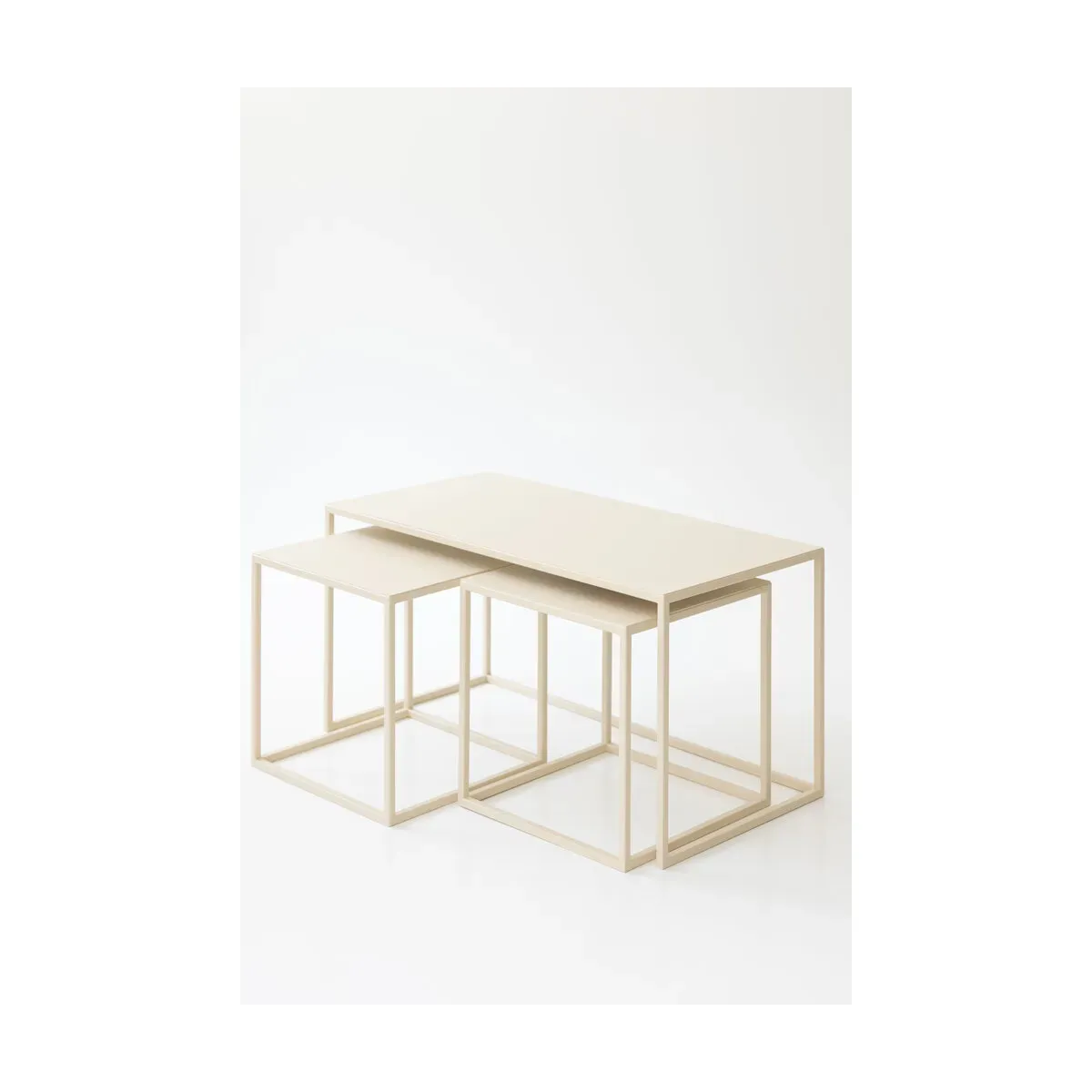 Table gigogne en acier beige cashew 45x90cm Tre Semina X - Metallbude