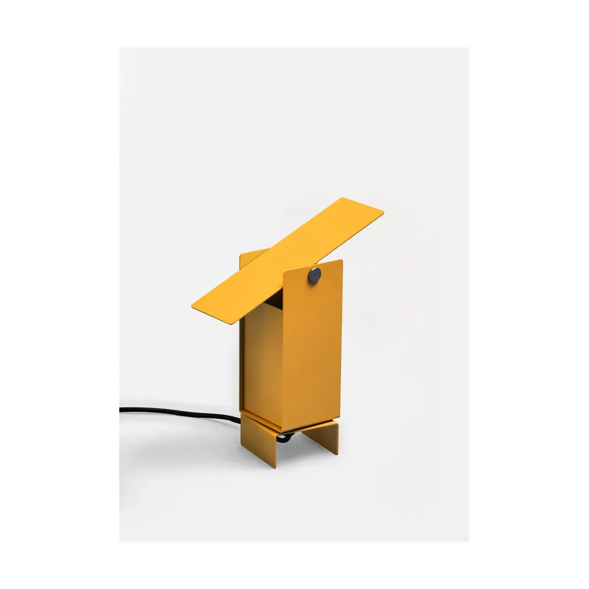 Lampe pivotante en acier jaune 22,5x8cm - Moebe