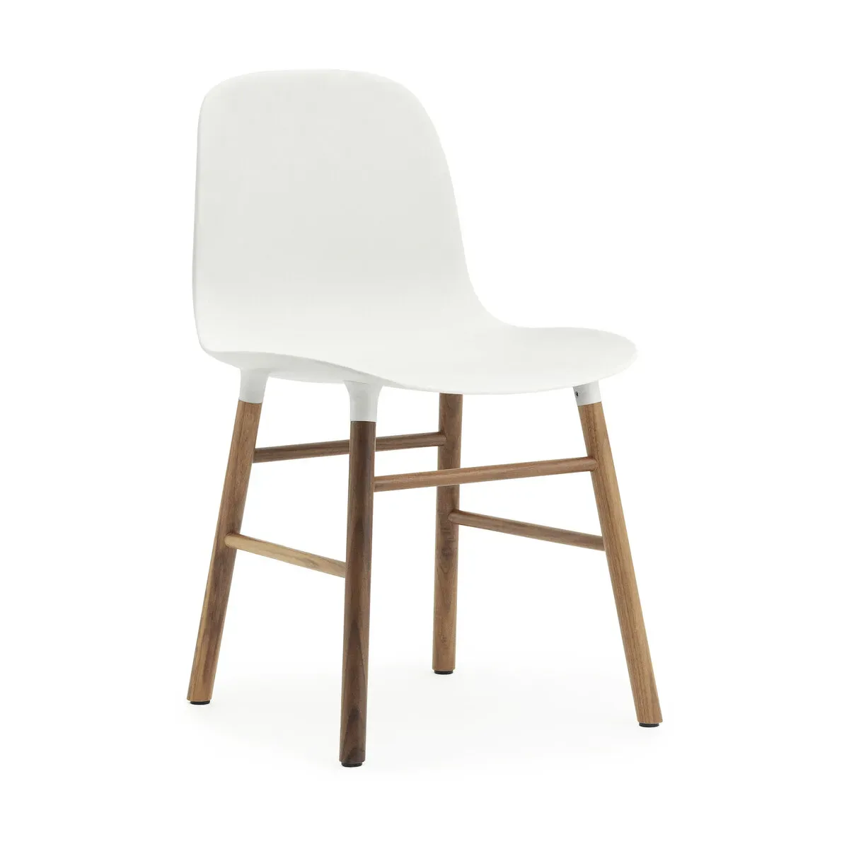 Chaise en noyer naturel et pp blanc Form - Normann Copenhagen