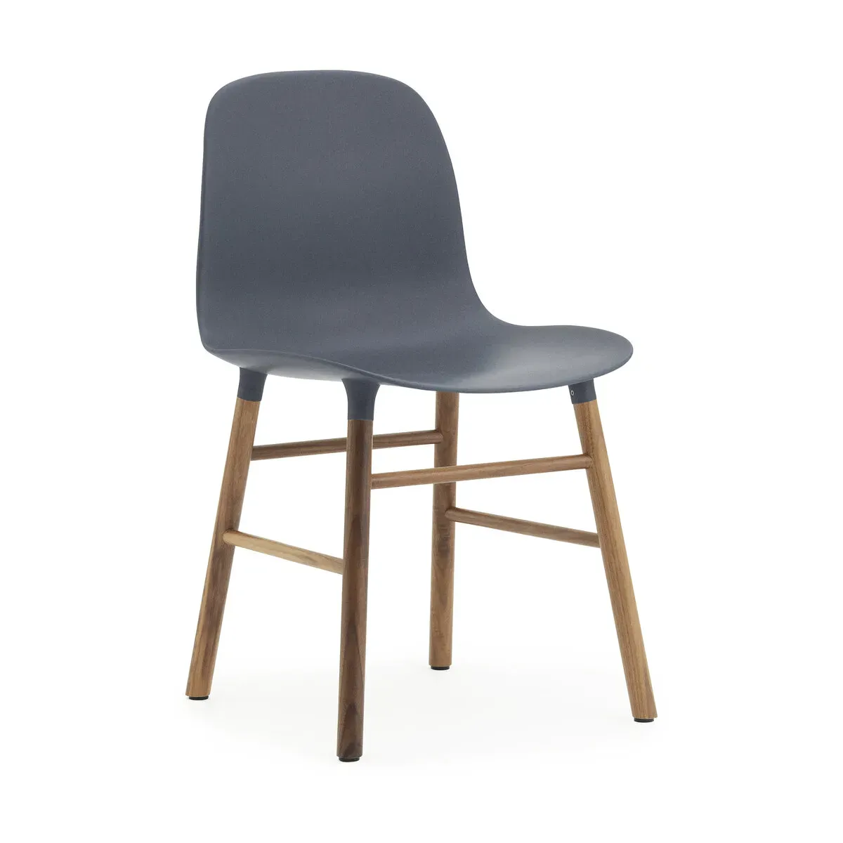 Chaise en noyer naturel et pp bleu Form - Normann Copenhagen
