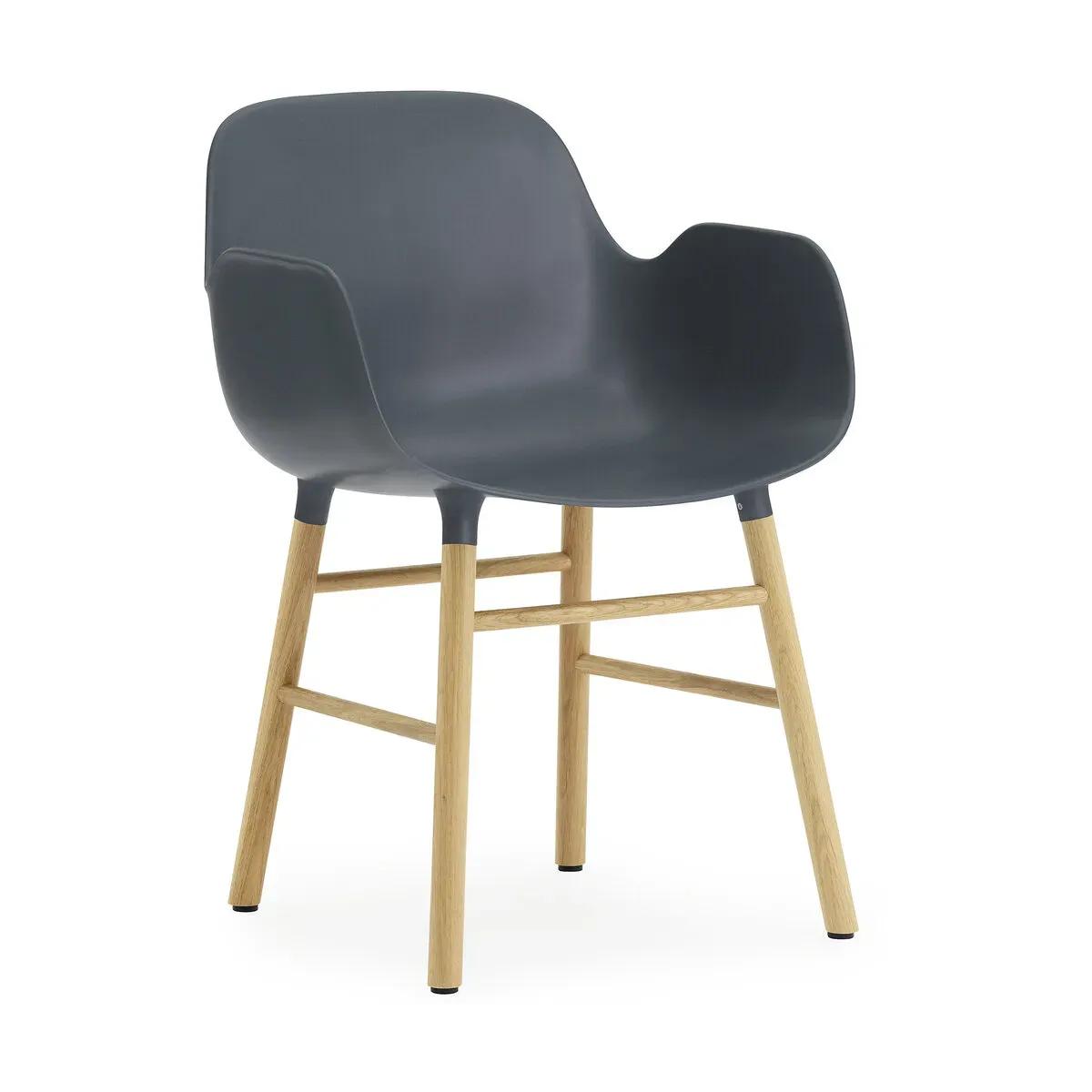 Chaise avec accoudoirs en chêne naturel et pp bleu Form - Normann Copenhagen