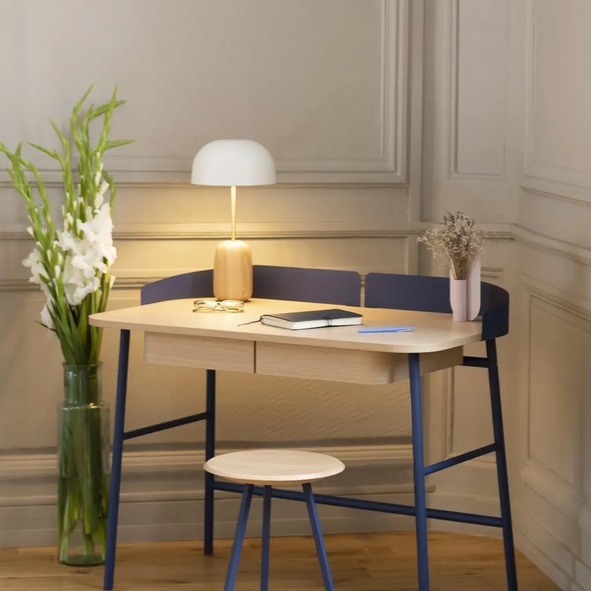 Bureau en placage chêne et acier bleu mat Victor - Hartô