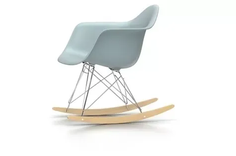 Vitra Chaise à bascule RAR Eames Plastic  - gris polaire RE - chromé - Patins Érable jaune