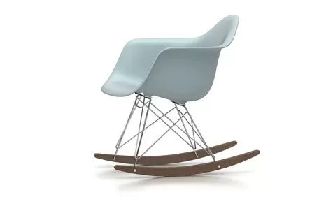 Vitra Chaise à bascule RAR Eames Plastic  - gris polaire RE - chromé - Patins Érable foncé