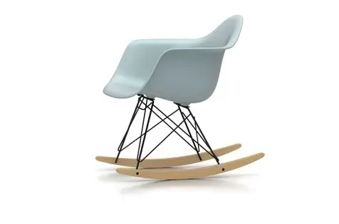 Vitra Chaise à bascule RAR Eames Plastic  - gris polaire RE - noir - Patins Érable jaune