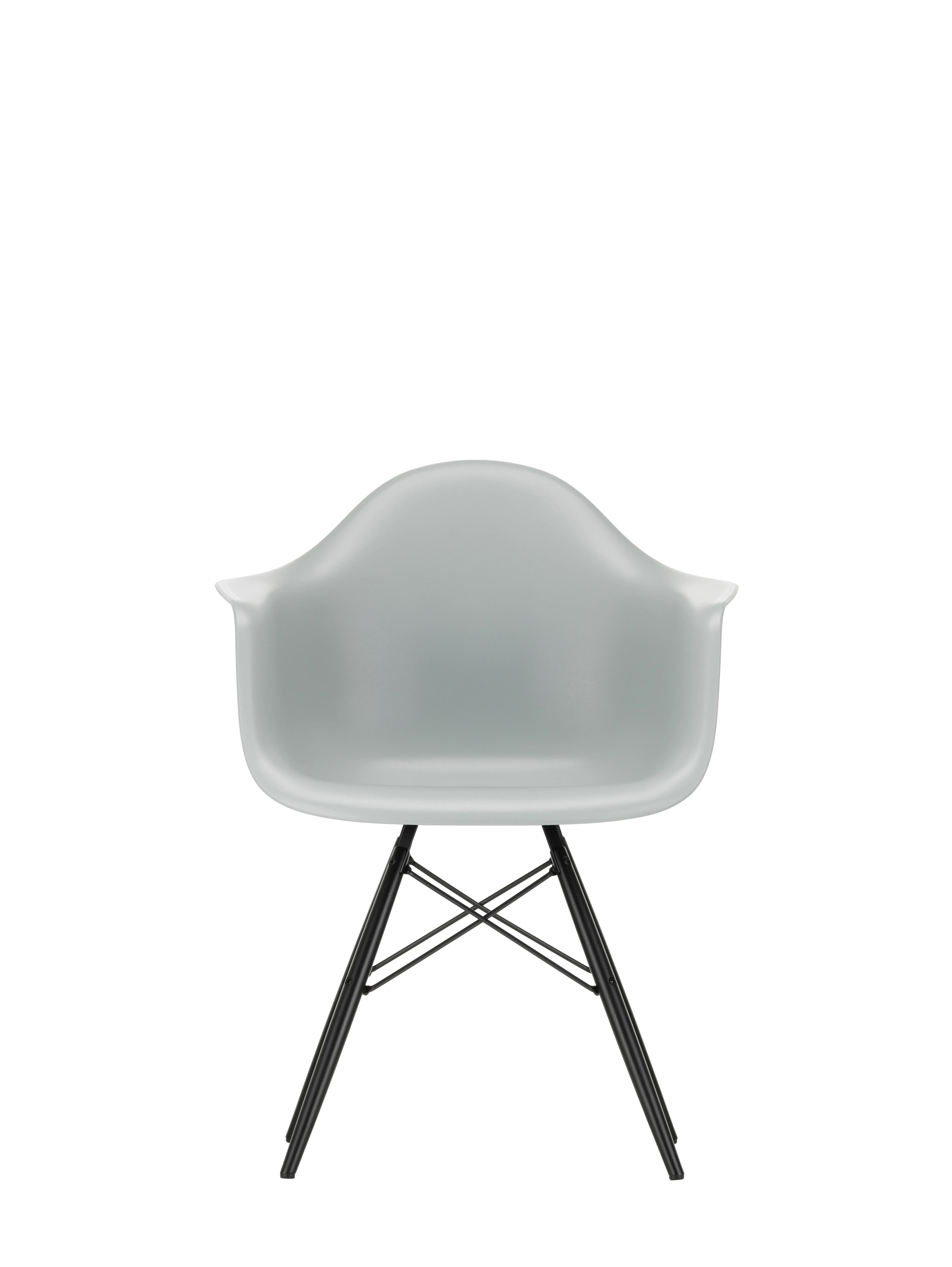 Vitra DAW Eames Plastic Armchair - gris clair RE - érable noir