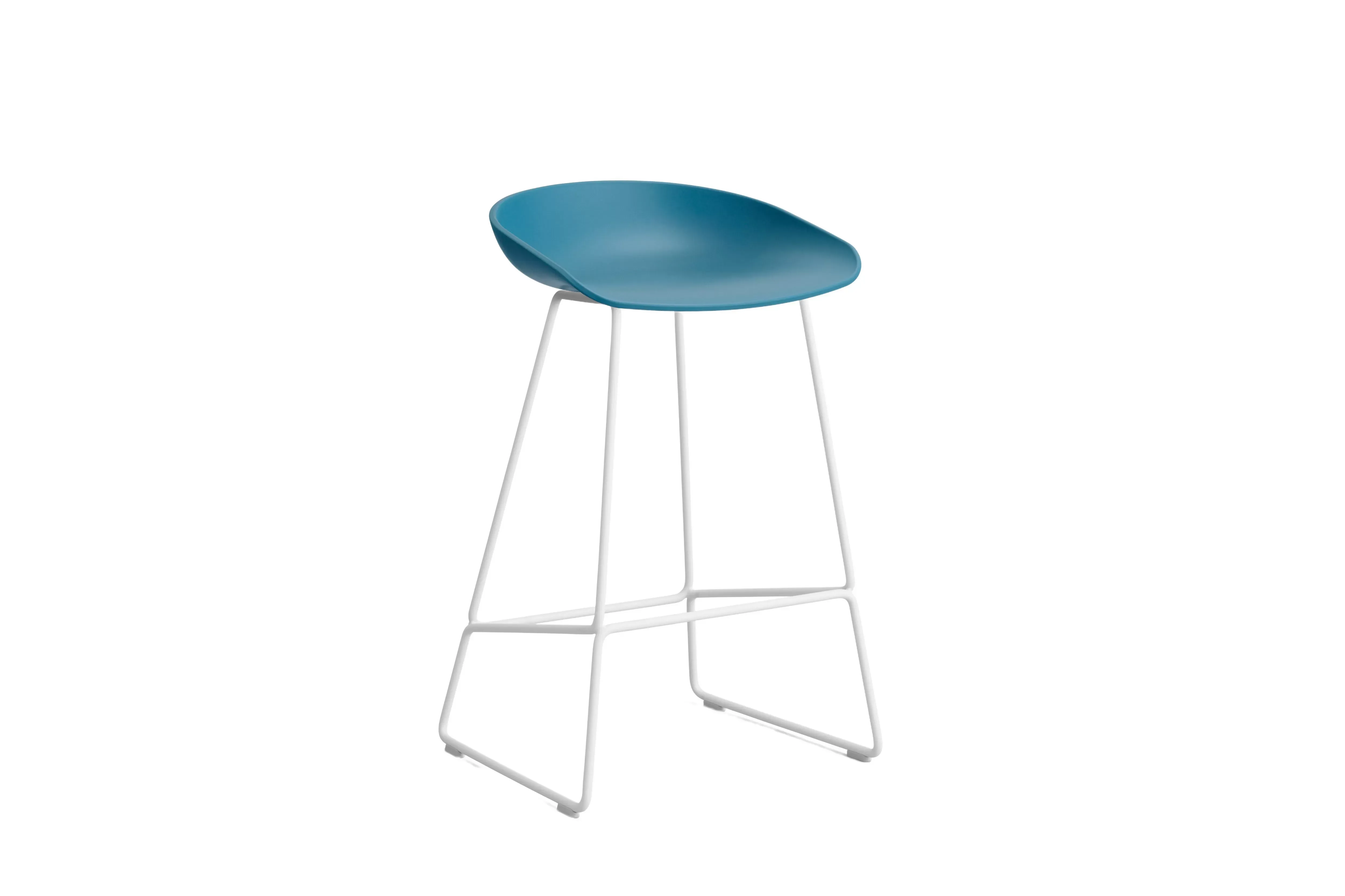 HAY About a Stool AAS 38 - patins standards en plastique - Hauteur d'assise 65 cm - azure blue 2.0 - blanc