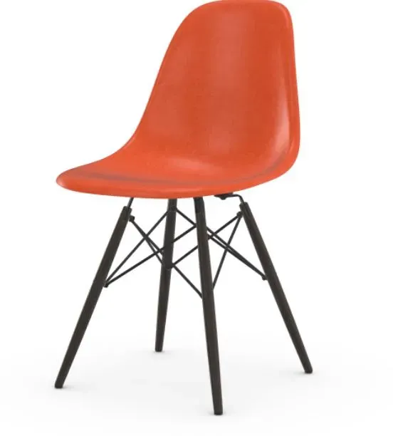 Vitra Chaise Eames en fibre de verre DSW - Red Orange - érable noir