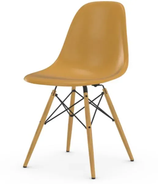 Vitra Chaise Eames en fibre de verre DSW - Ochre Light - érable jaune