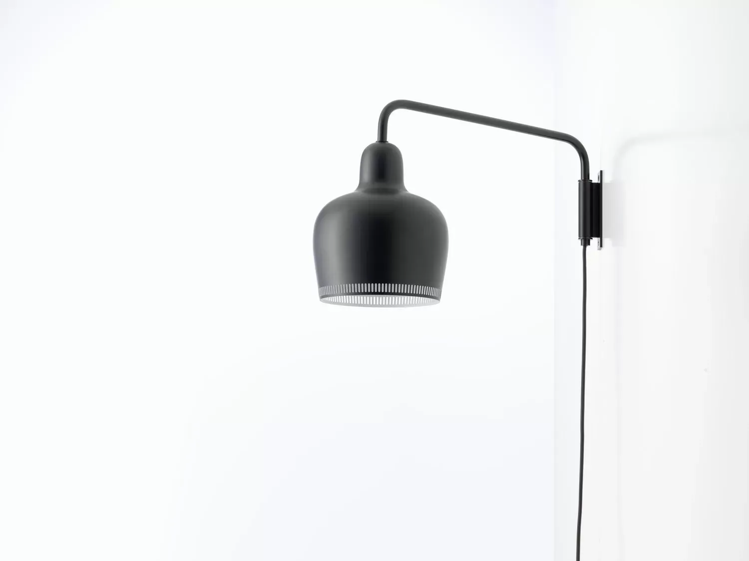 Artek Applique A330S Golden Bell - noir/blanc