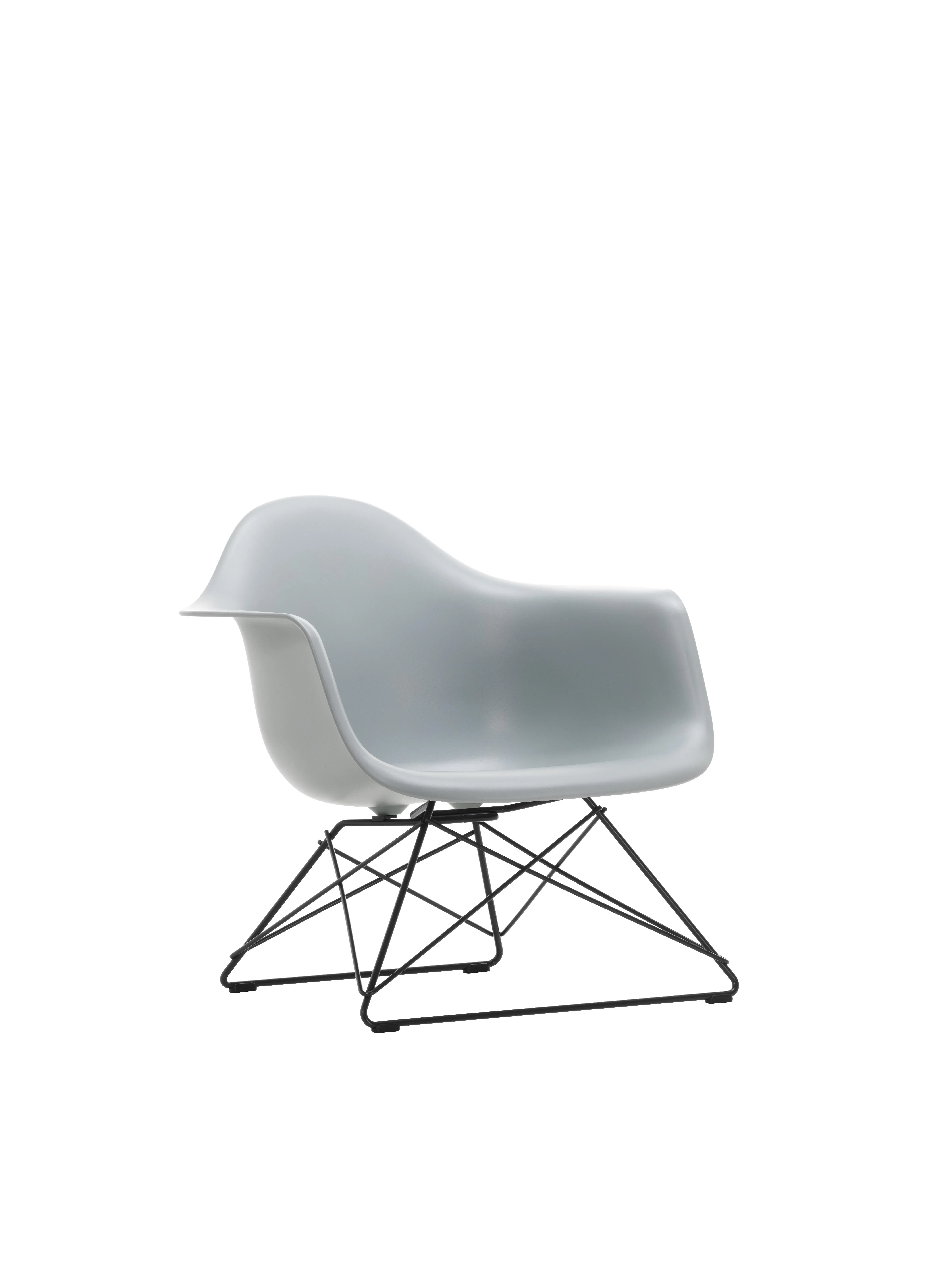 Vitra Fauteuil en plastique Eames LAR  - gris clair RE - noir basique enduit de poudre