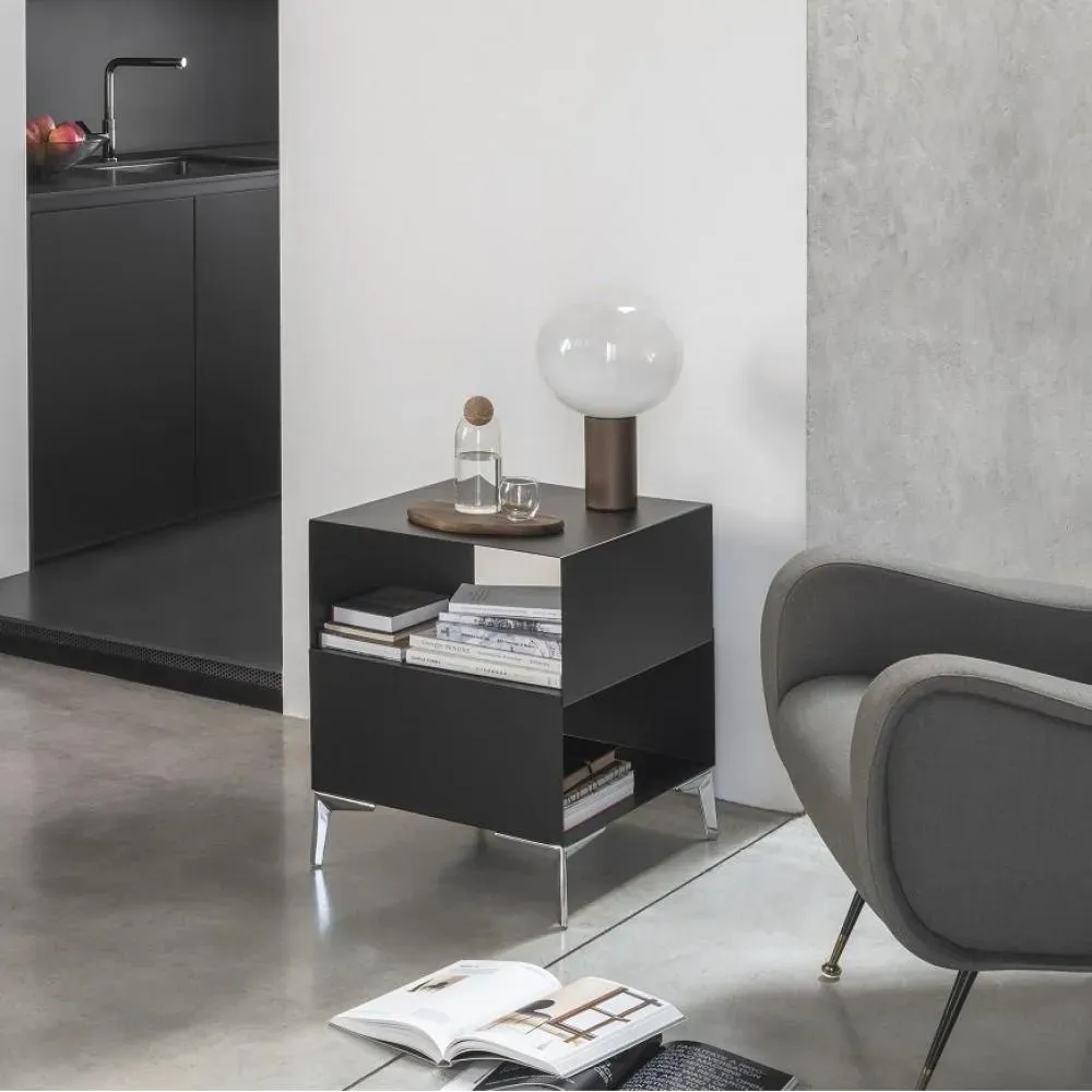 Table polyvalente CUBE acier couleur noir étagère noir et piétement chromé