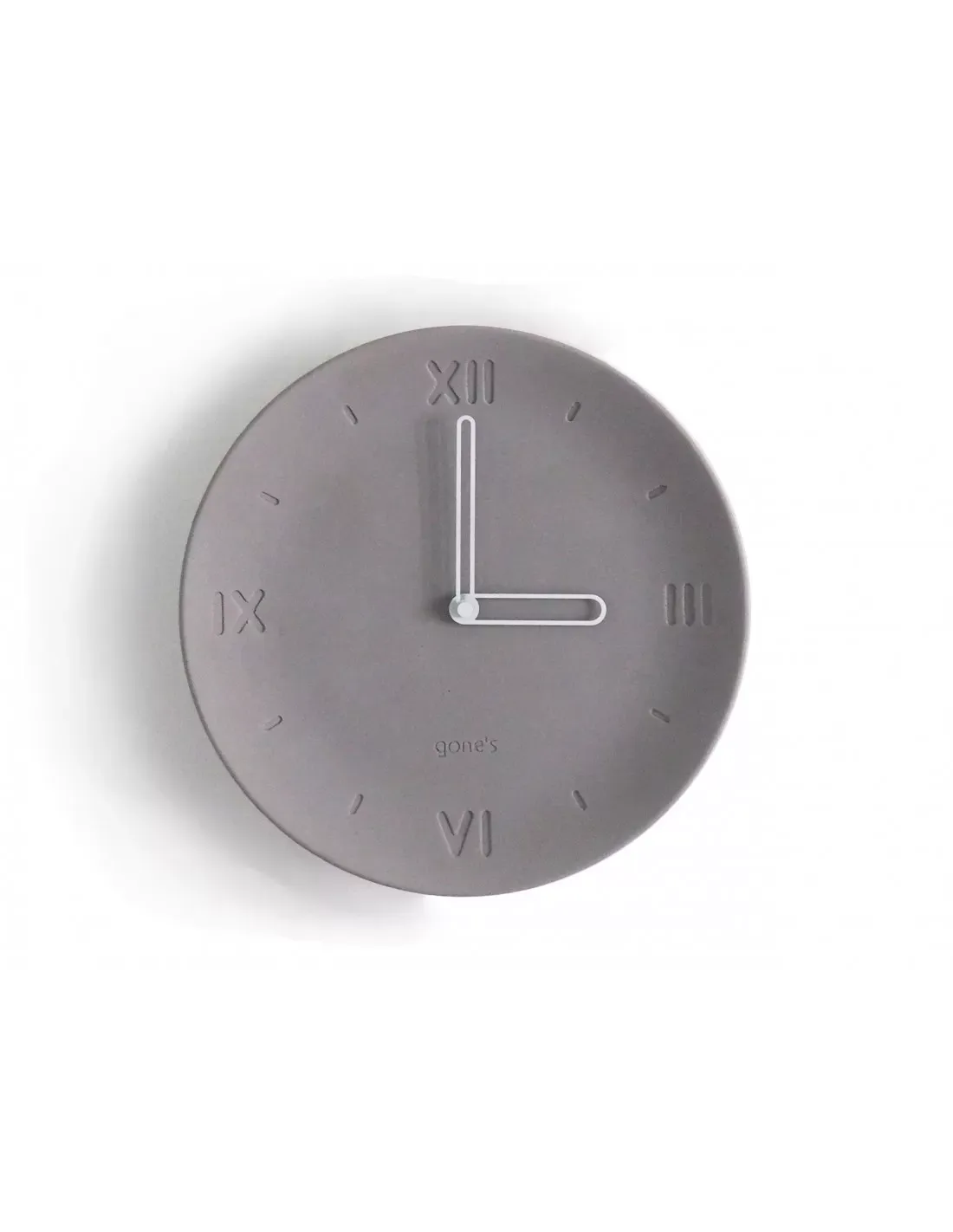 Horloge en béton aiguilles blanches