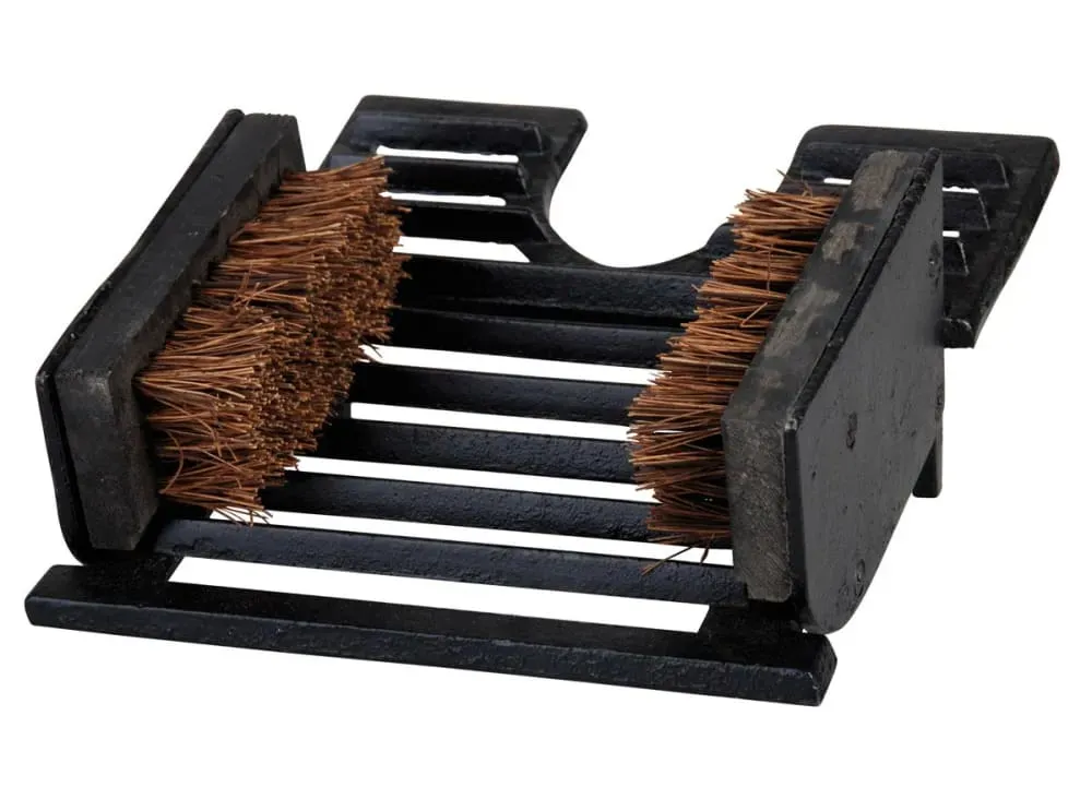 Tire bottes fonte avec 2 brosses