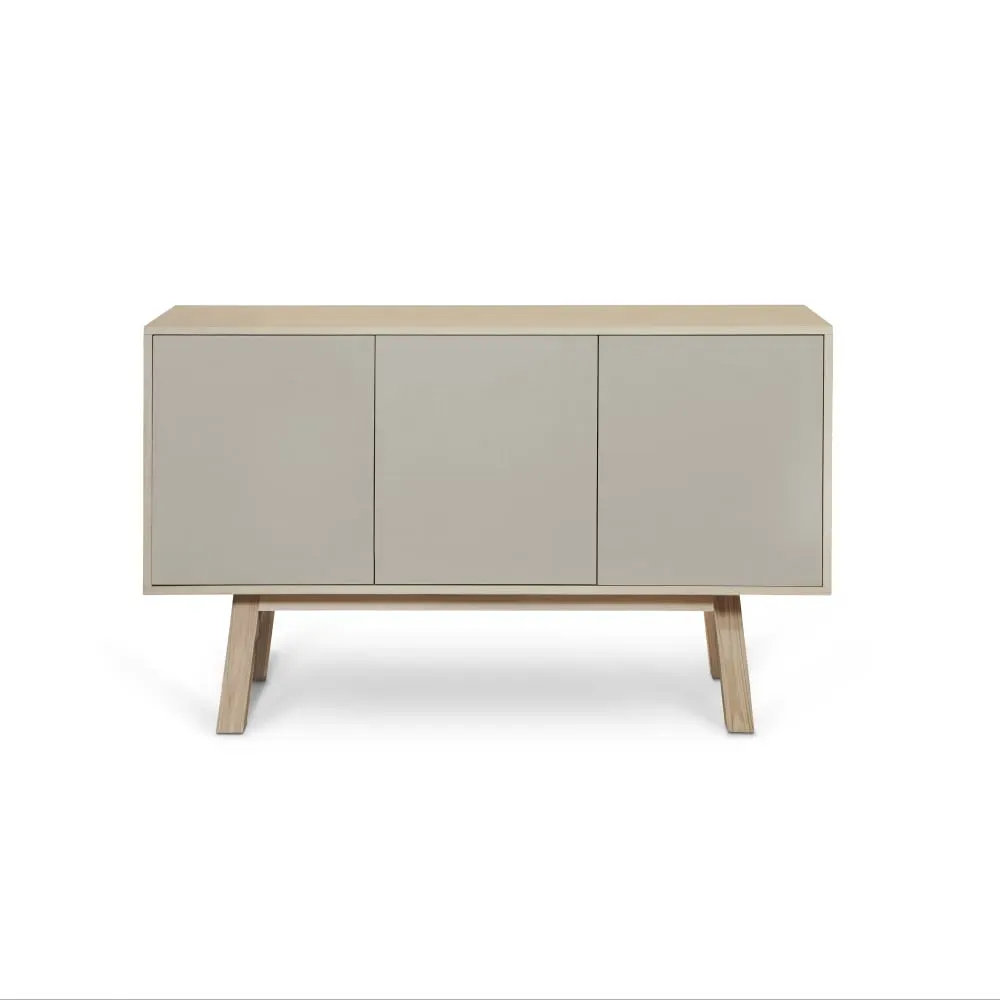 Buffet en frêne 3 portes 140 cm, hauteur 94 cm